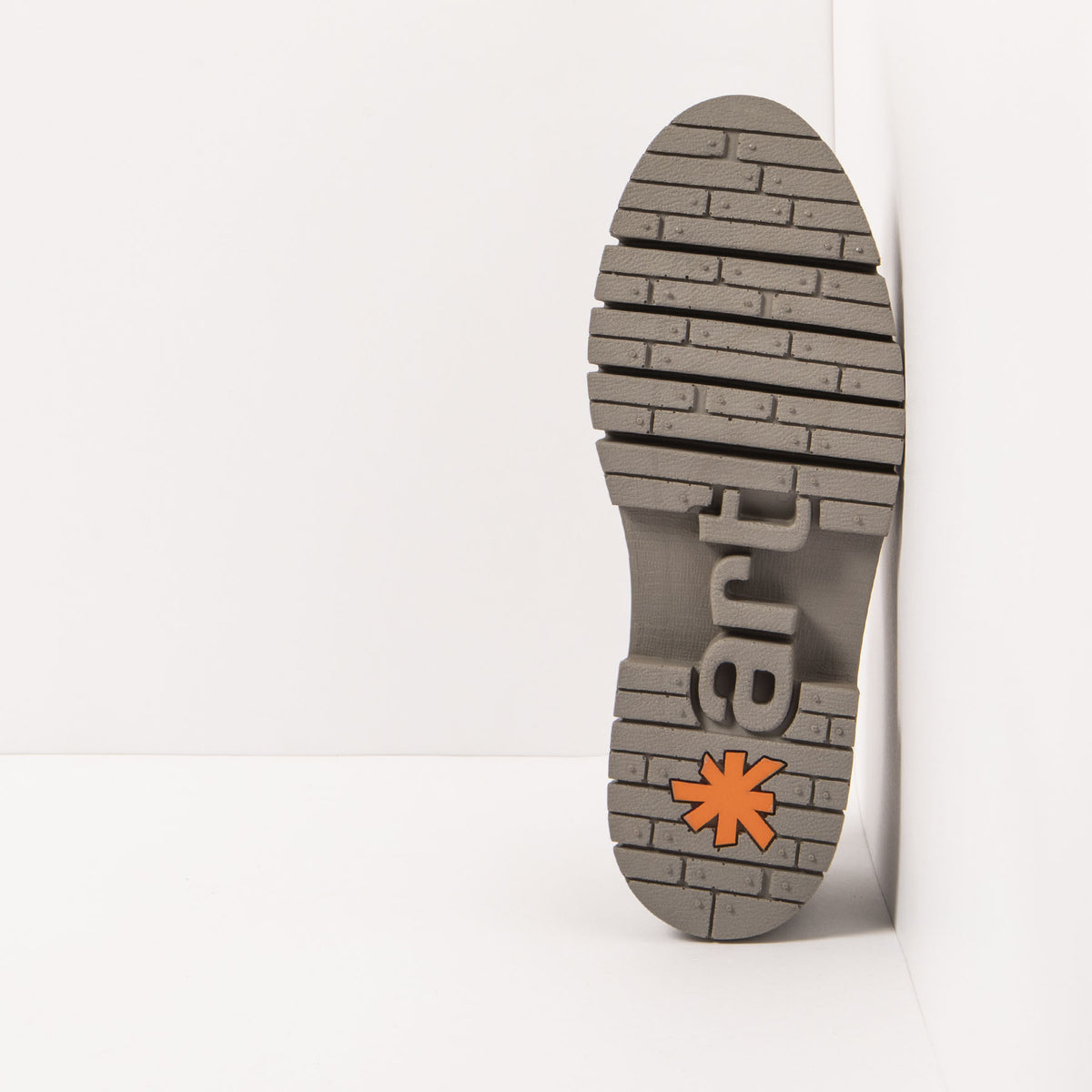 gid://shopify/Product/16171599233356_6