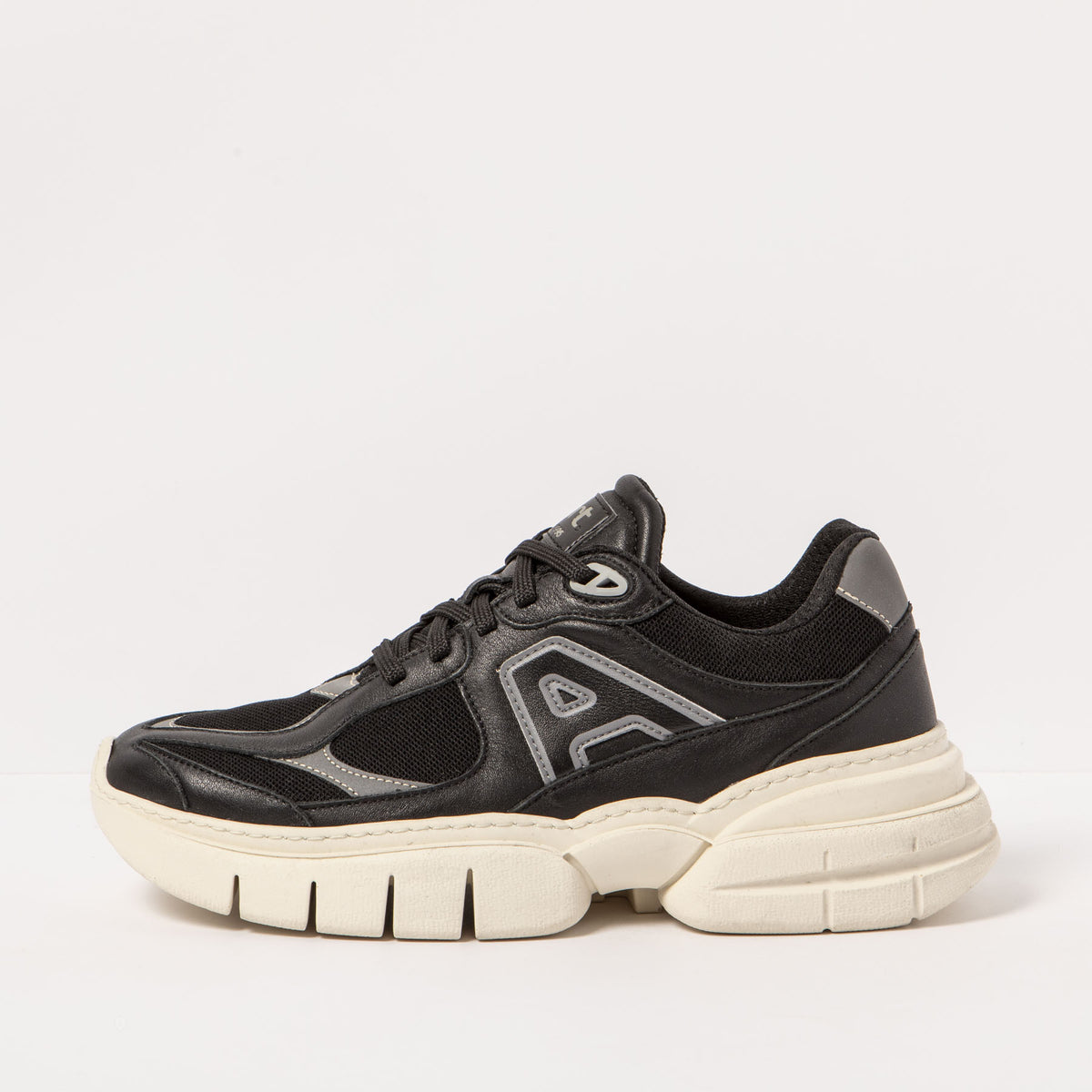 gid://shopify/Product/16171389845836_4