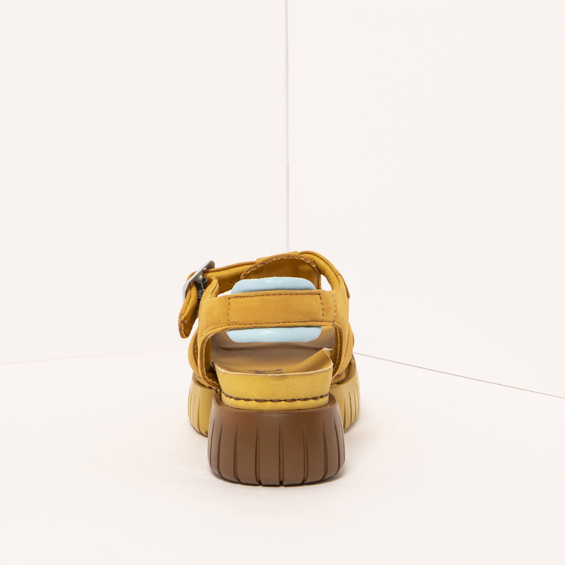 gid://shopify/Product/15693338018124_5