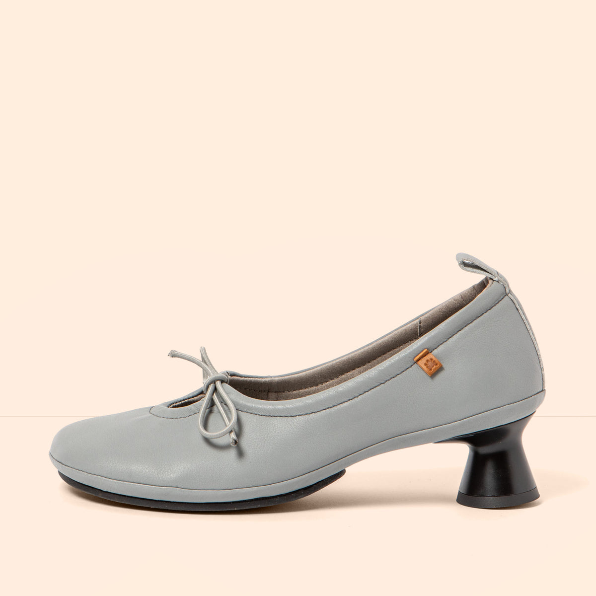 gid://shopify/Product/16124883304780_1