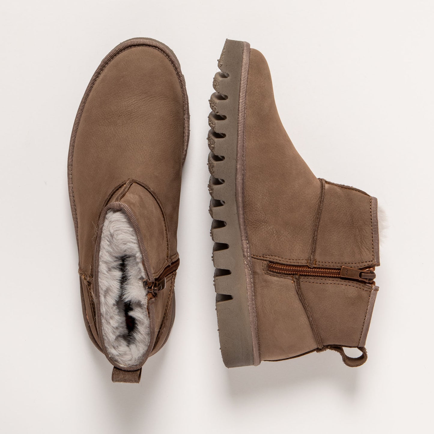 gid://shopify/Product/15694112358732_4