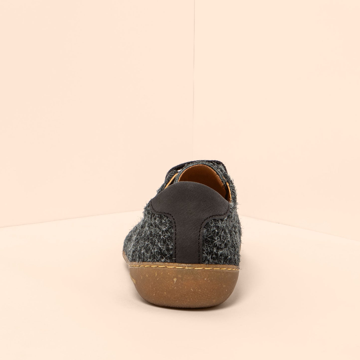 gid://shopify/Product/15700859748684_5