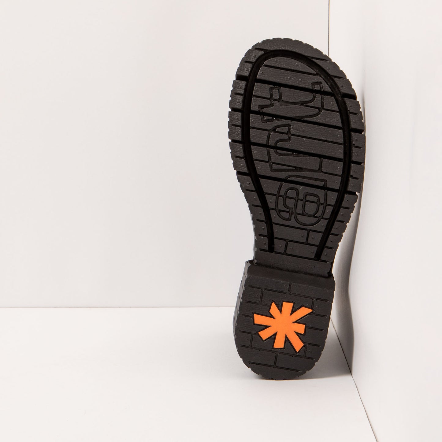 gid://shopify/Product/15694262862156_3