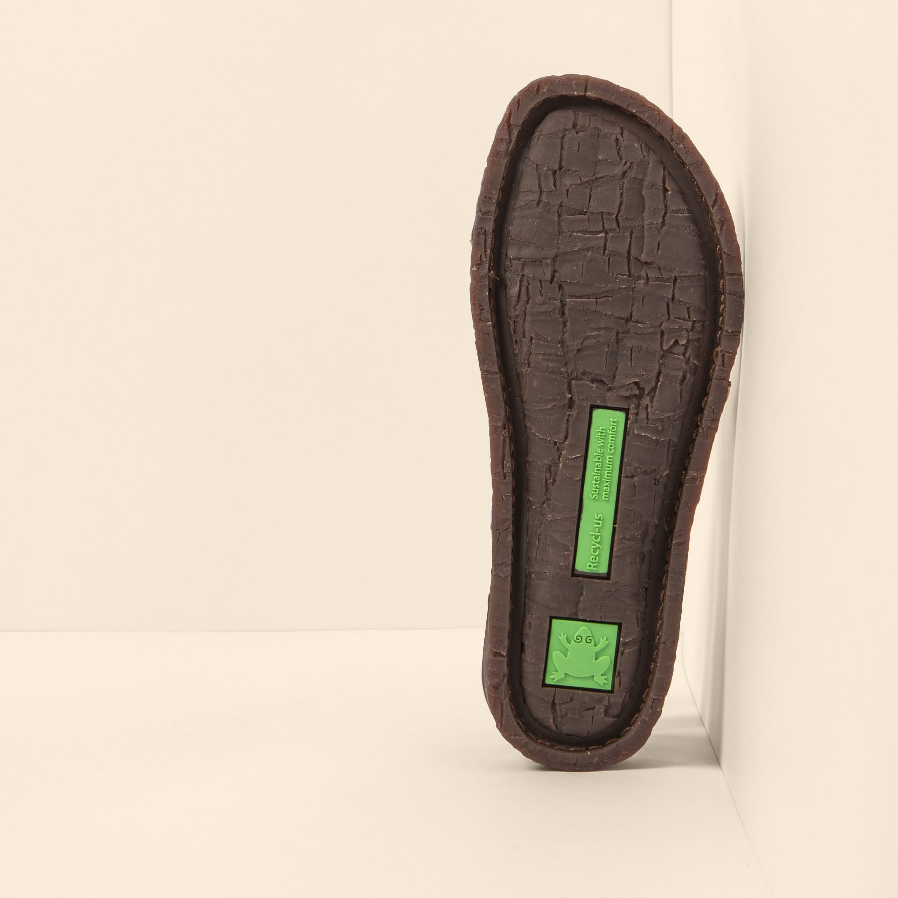 gid://shopify/Product/15700511261004_6