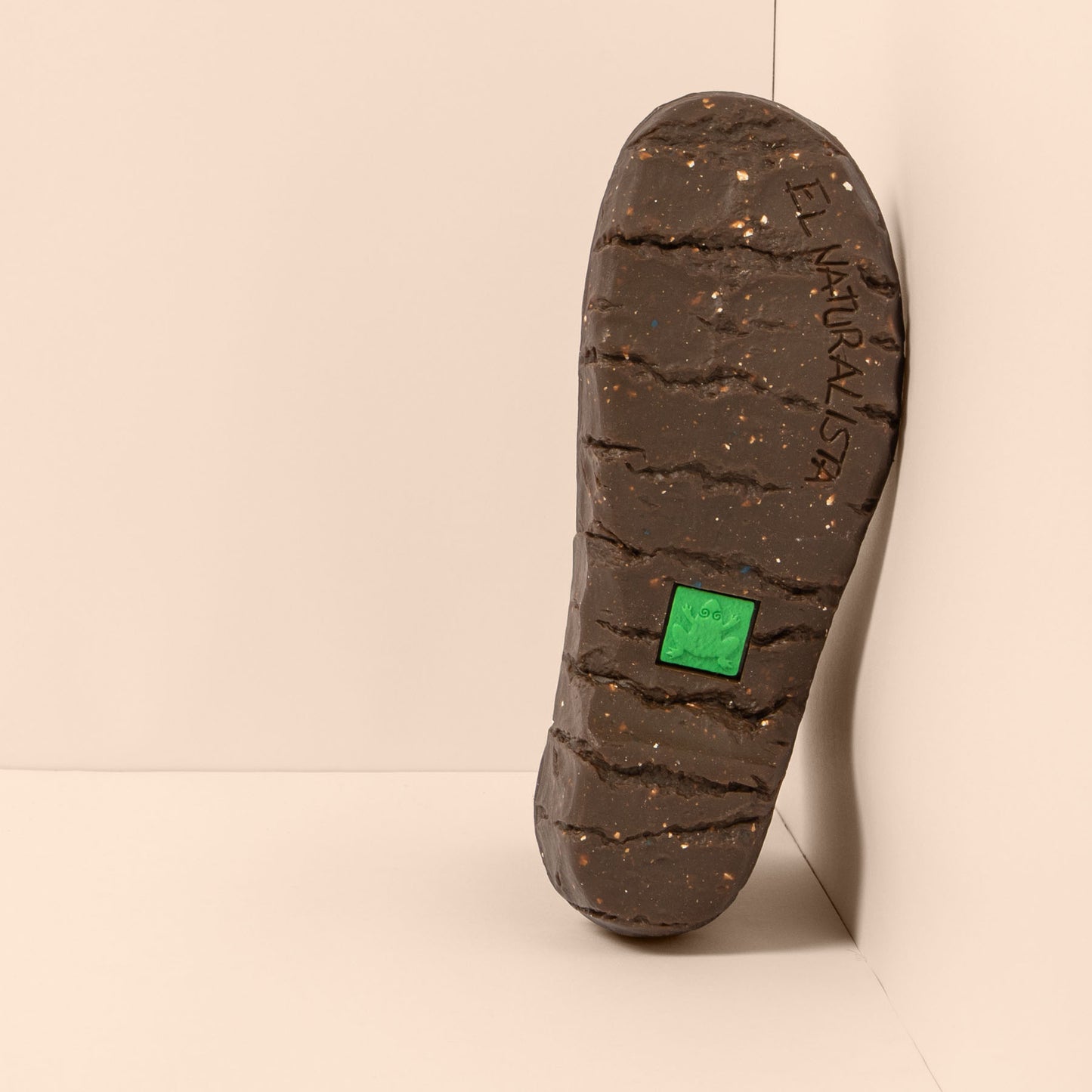 gid://shopify/Product/15700923515212_3