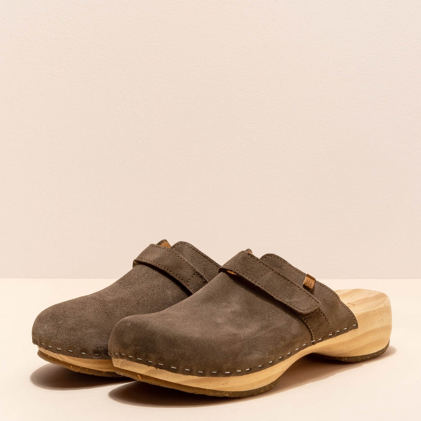 gid://shopify/Product/15700088848716_2