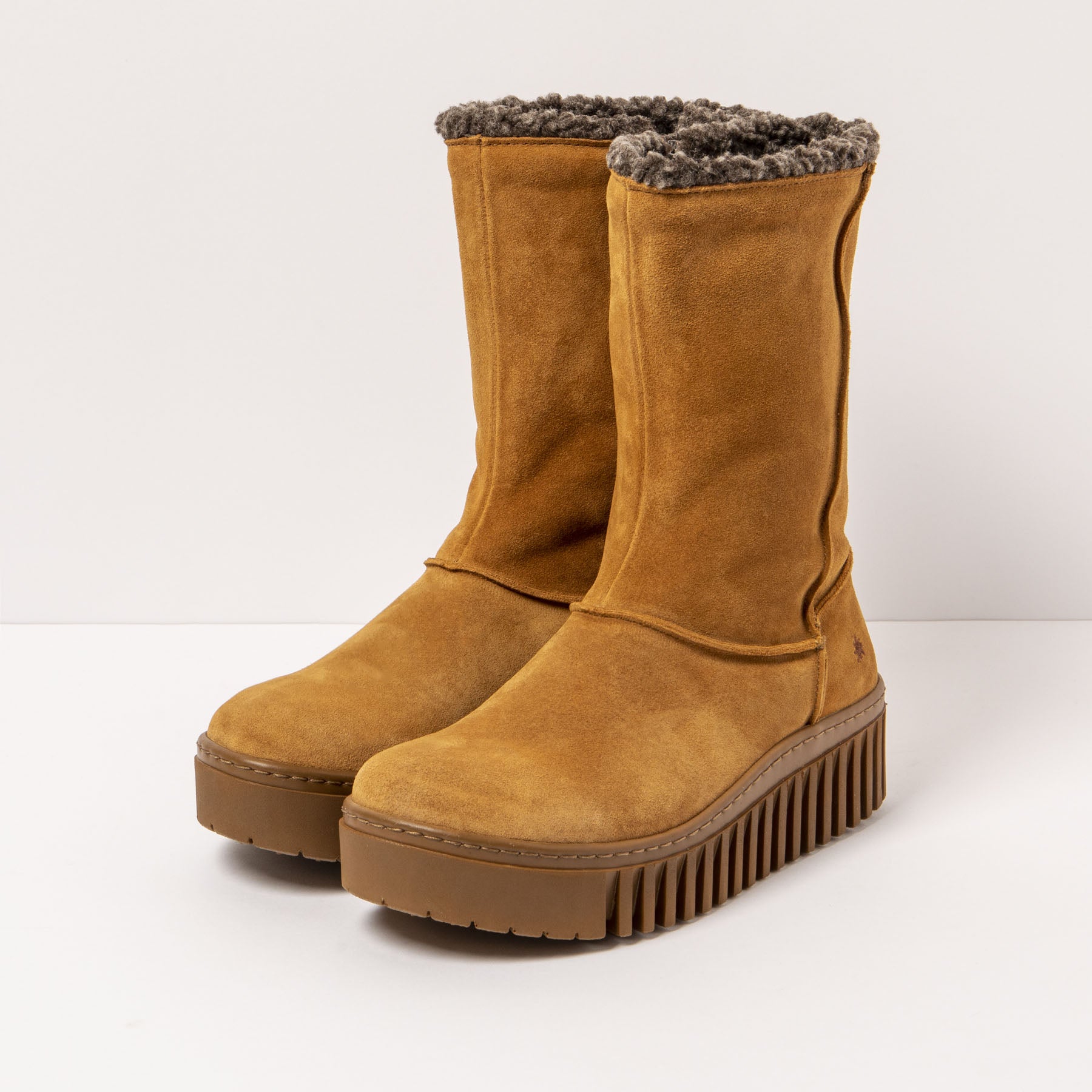 gid://shopify/Product/15785718841676_5