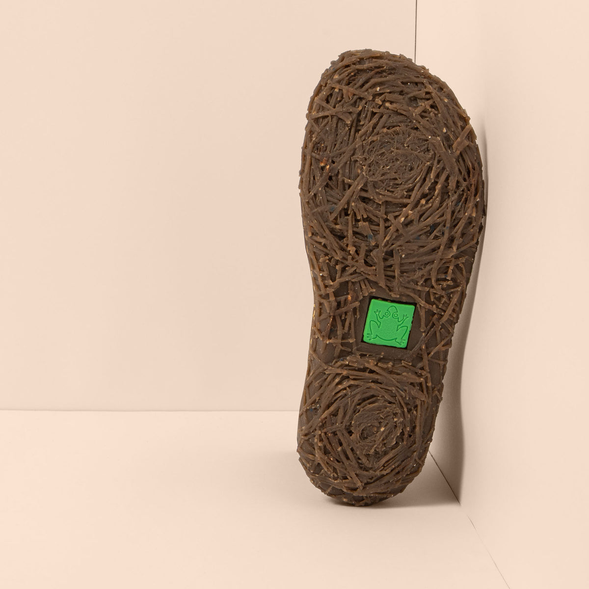 gid://shopify/Product/16124544909644_3