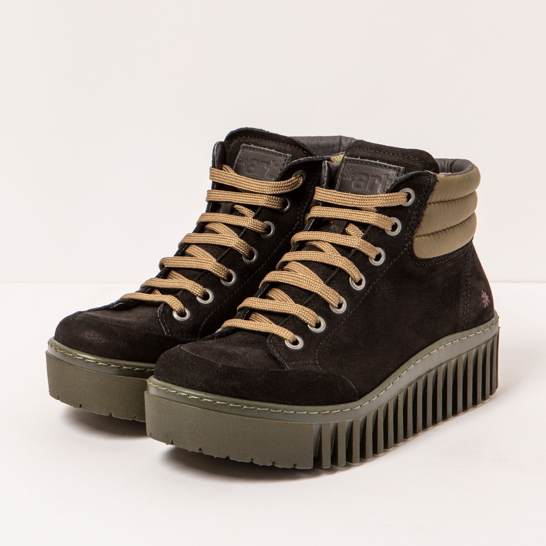 gid://shopify/Product/15694067564876_2