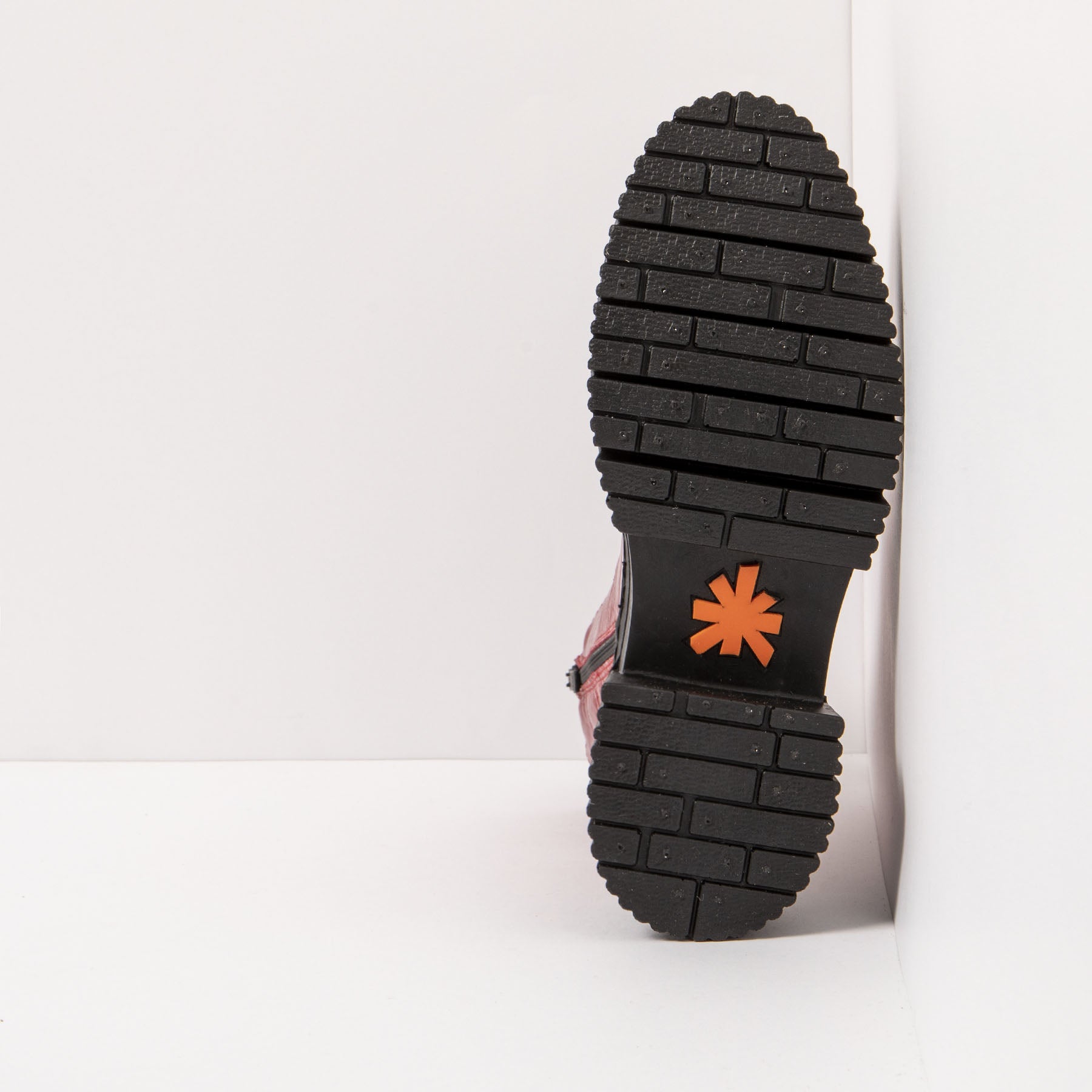 gid://shopify/Product/15785708421452_6