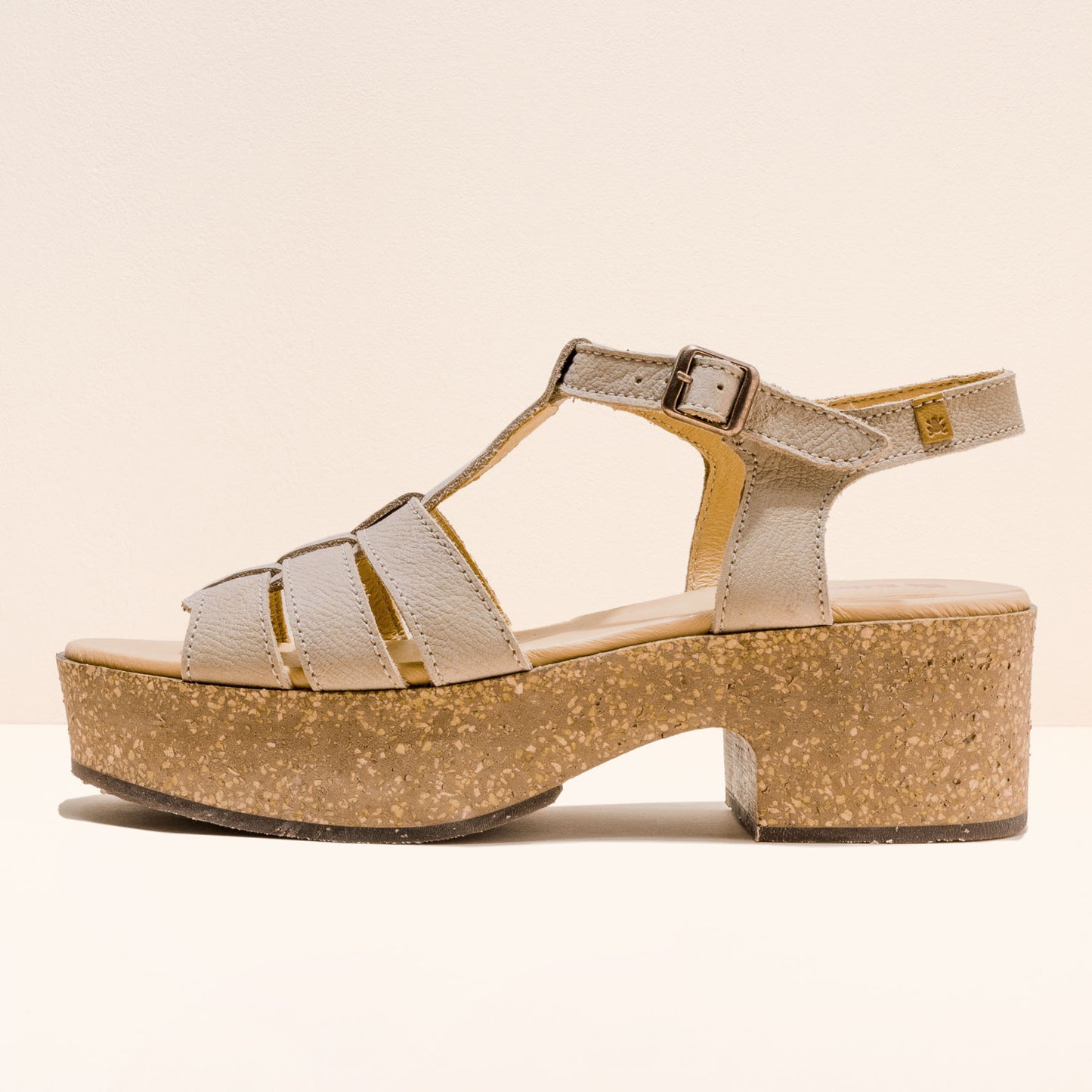 gid://shopify/Product/15700133511500_4