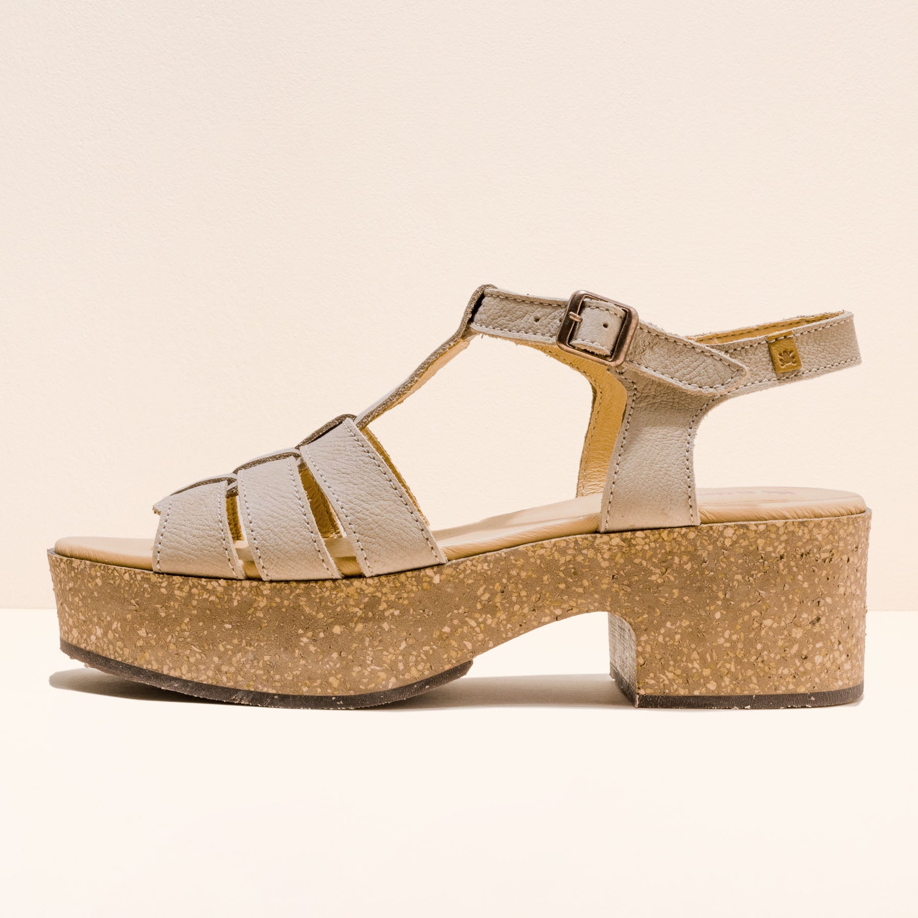 gid://shopify/Product/15700133511500_4