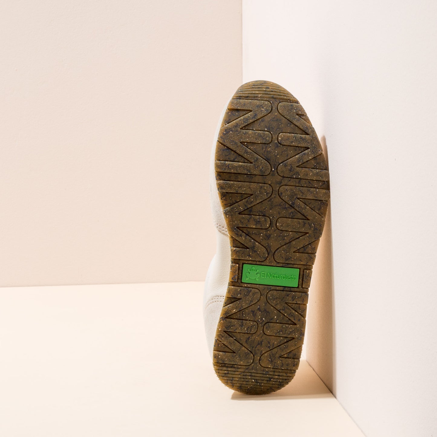 gid://shopify/Product/15700330545484_3