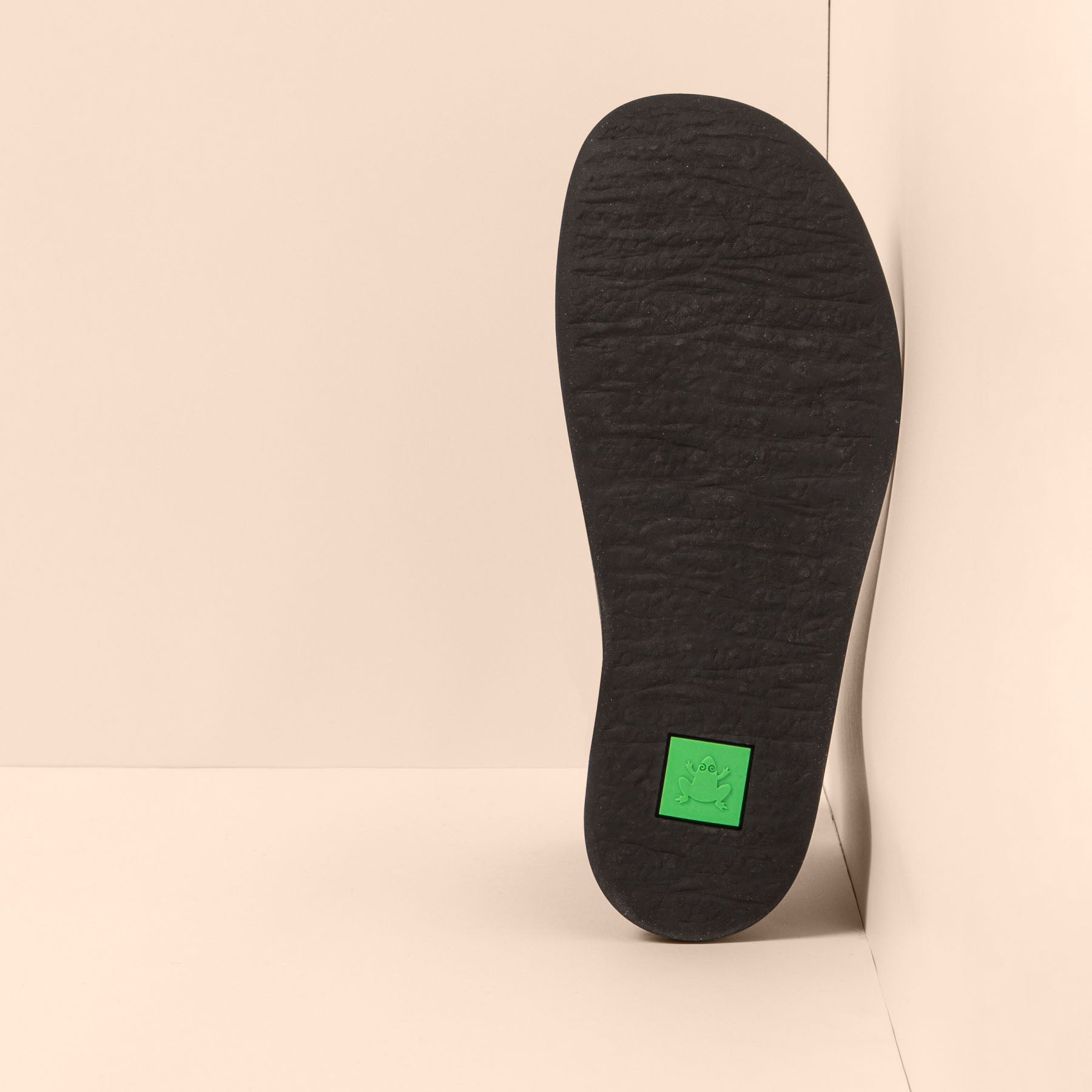 gid://shopify/Product/15700867121484_3
