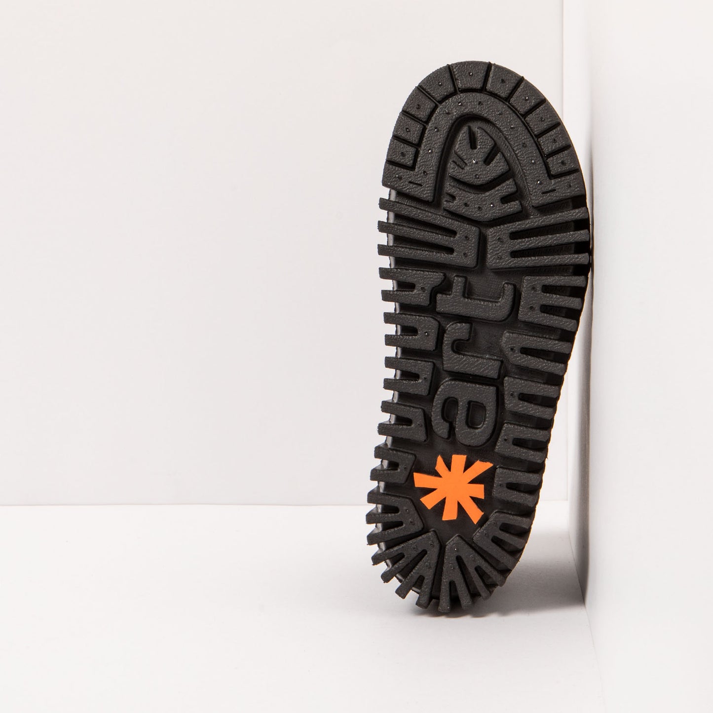 gid://shopify/Product/15694049935692_3