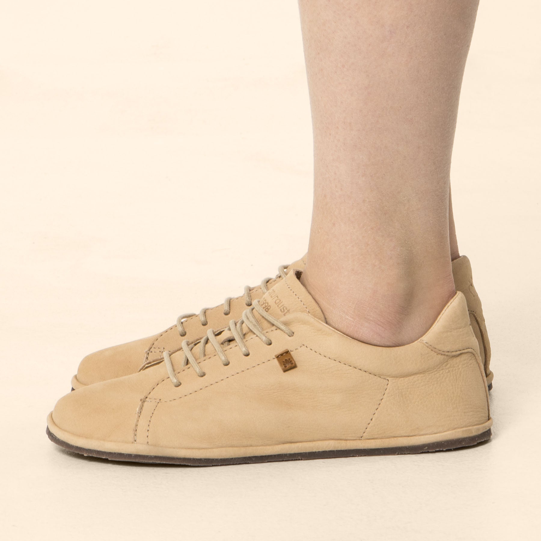 gid://shopify/Product/15700397850956_1
