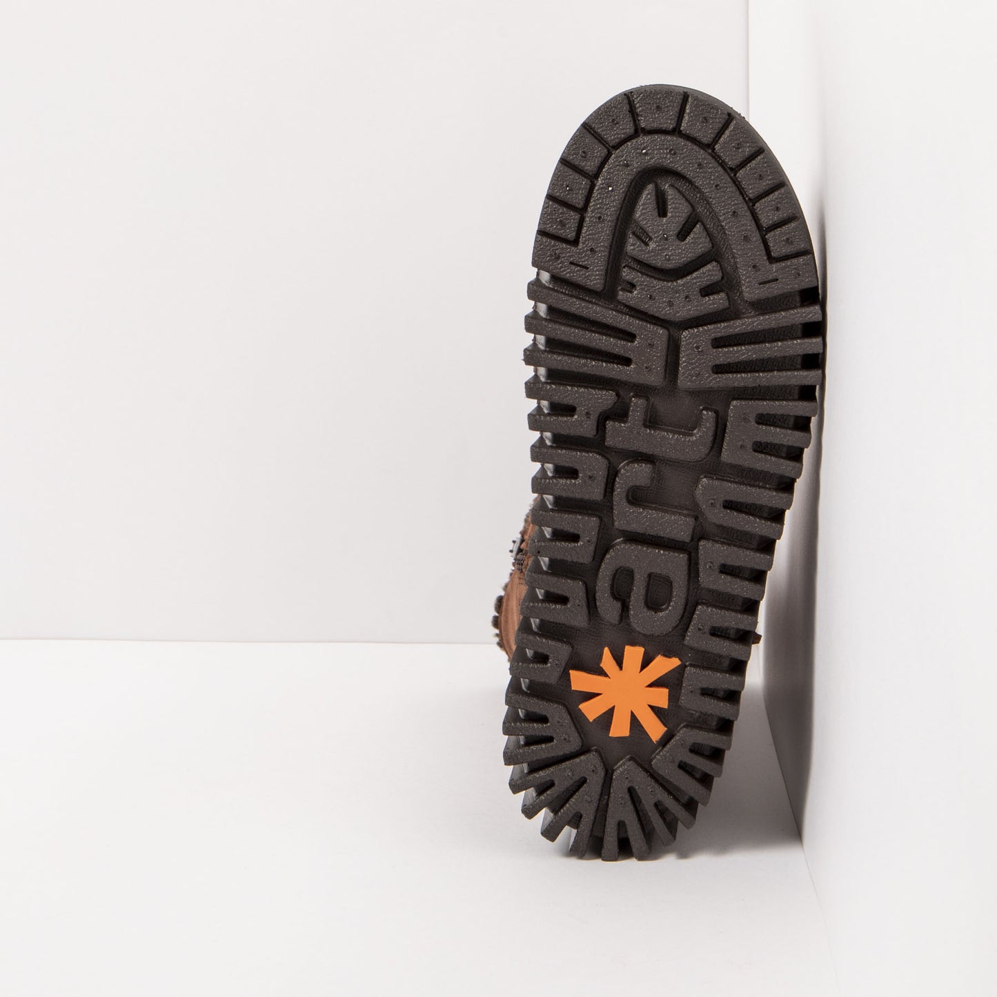 gid://shopify/Product/15785719071052_6