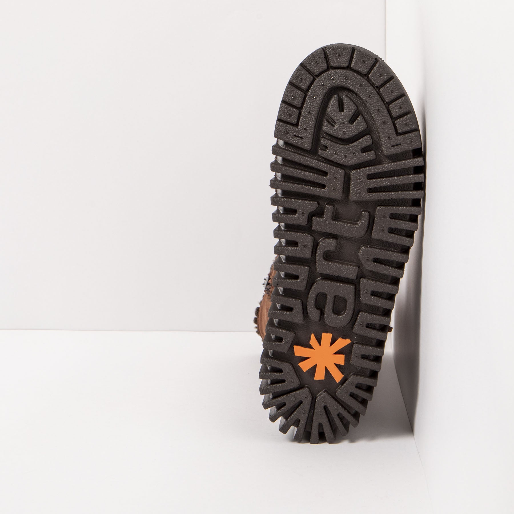 gid://shopify/Product/15785719071052_6