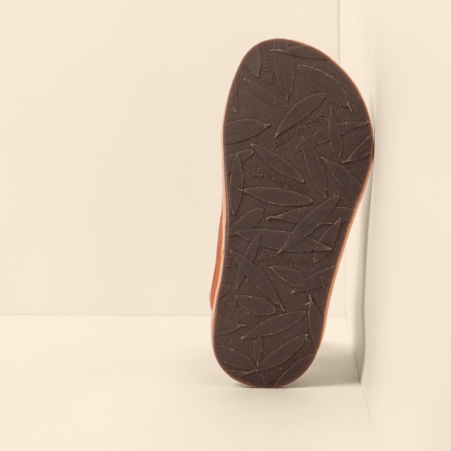 gid://shopify/Product/15700431405388_3