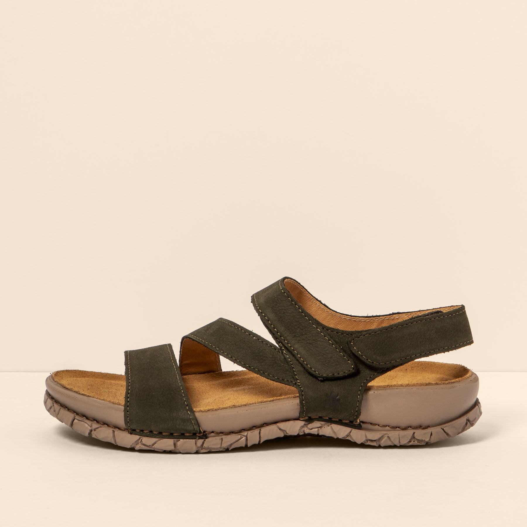 gid://shopify/Product/15700574765388_1