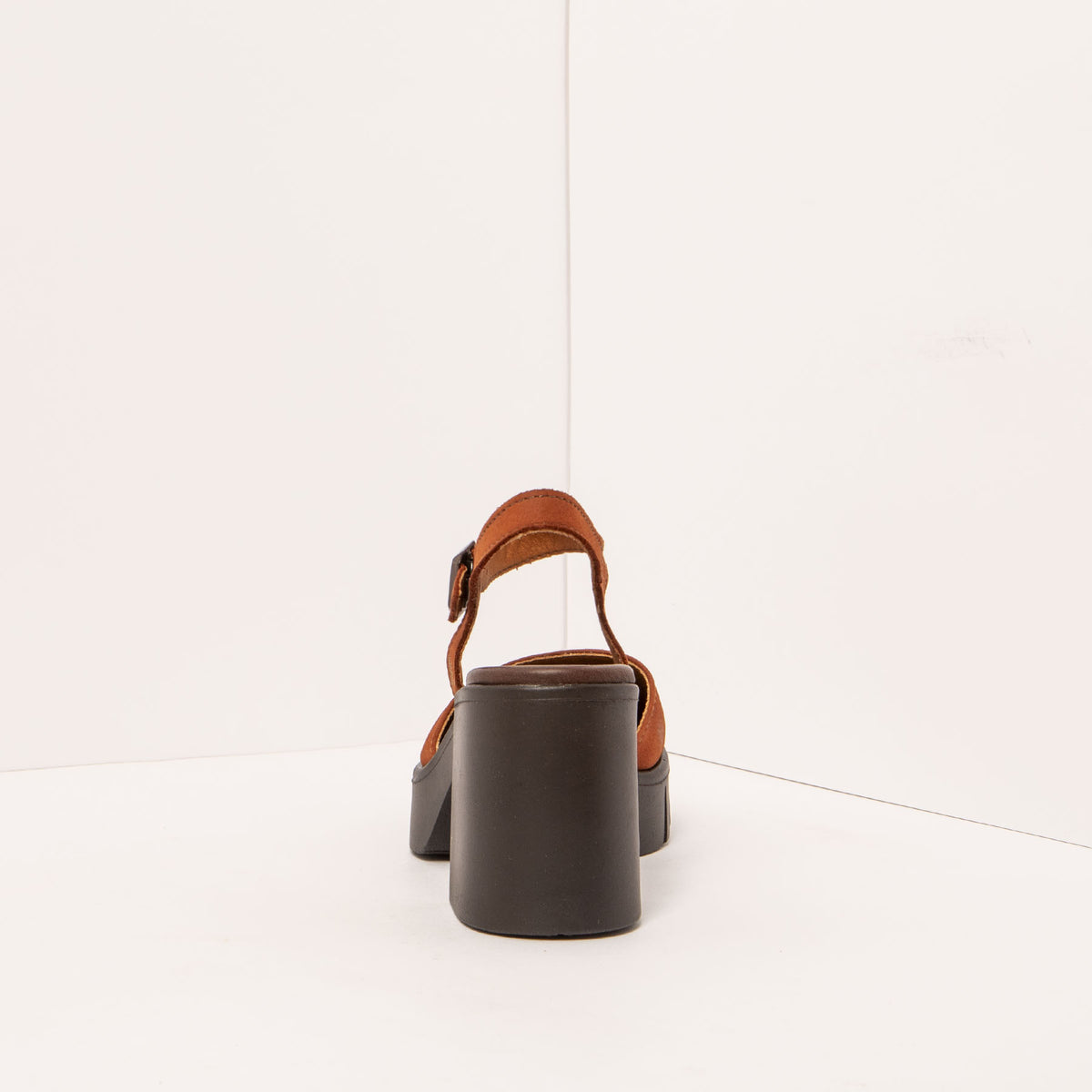 gid://shopify/Product/16172148949324_5