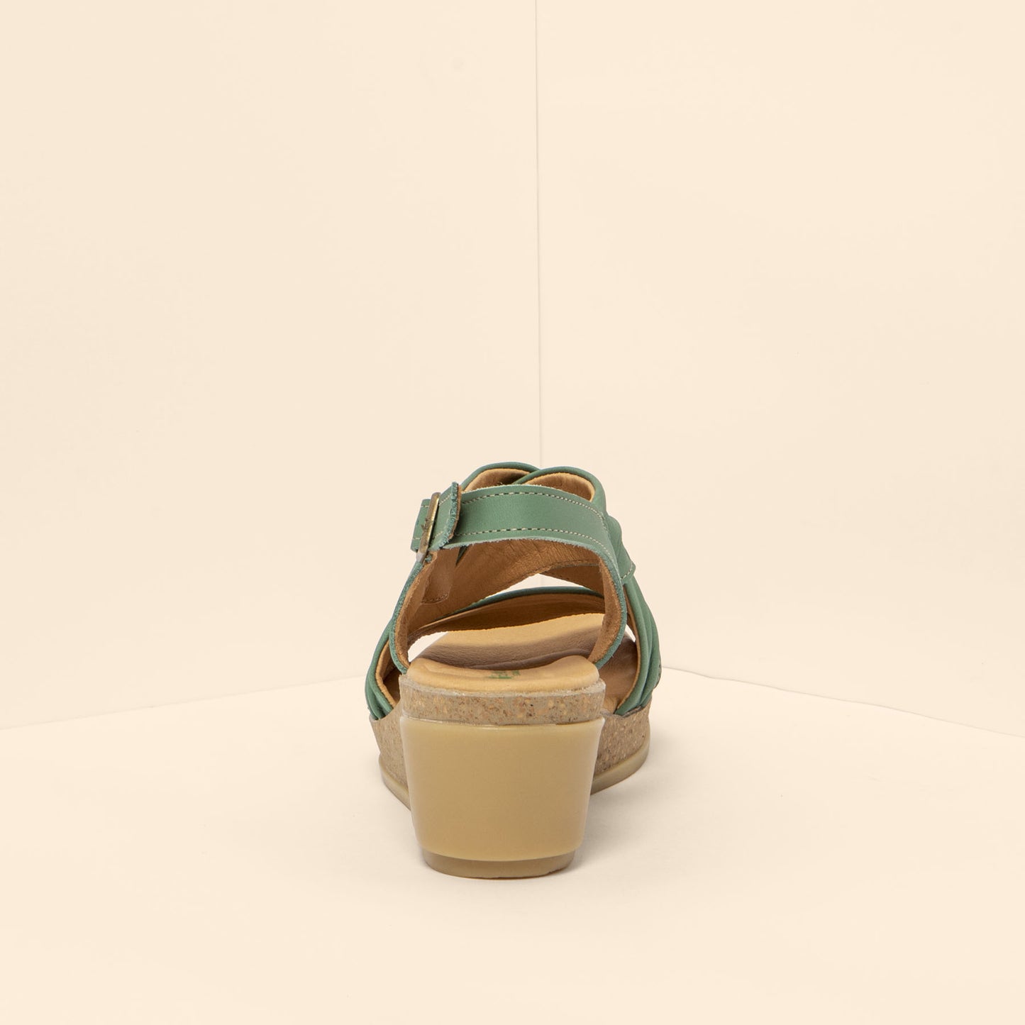 gid://shopify/Product/15699893748044_8