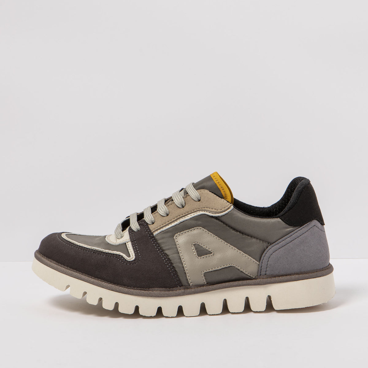 gid://shopify/Product/16171369333068_4