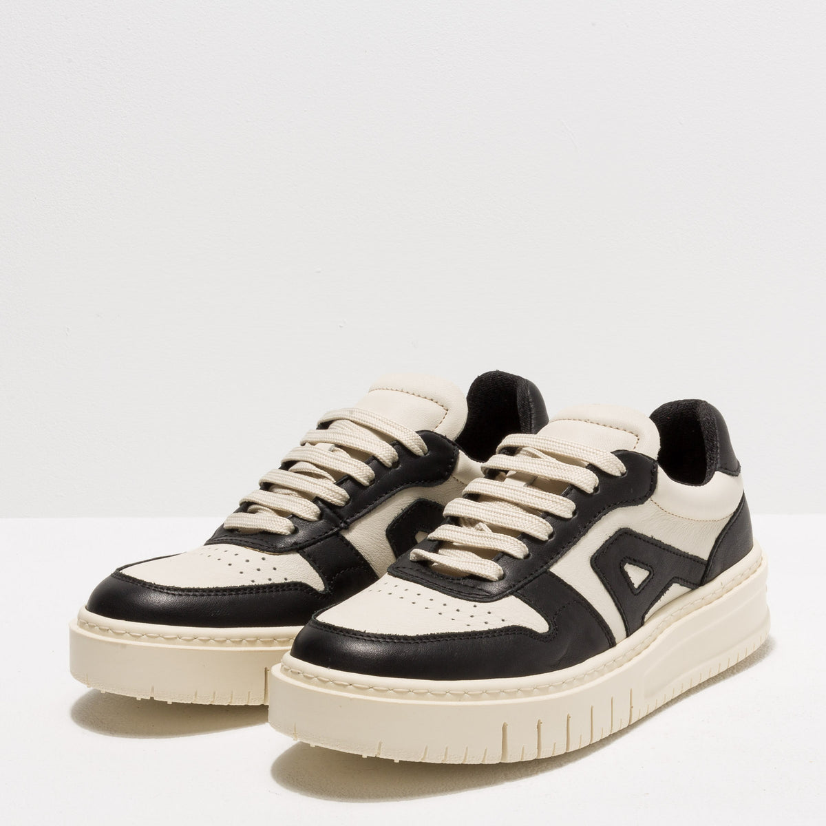 gid://shopify/Product/16171447845196_5