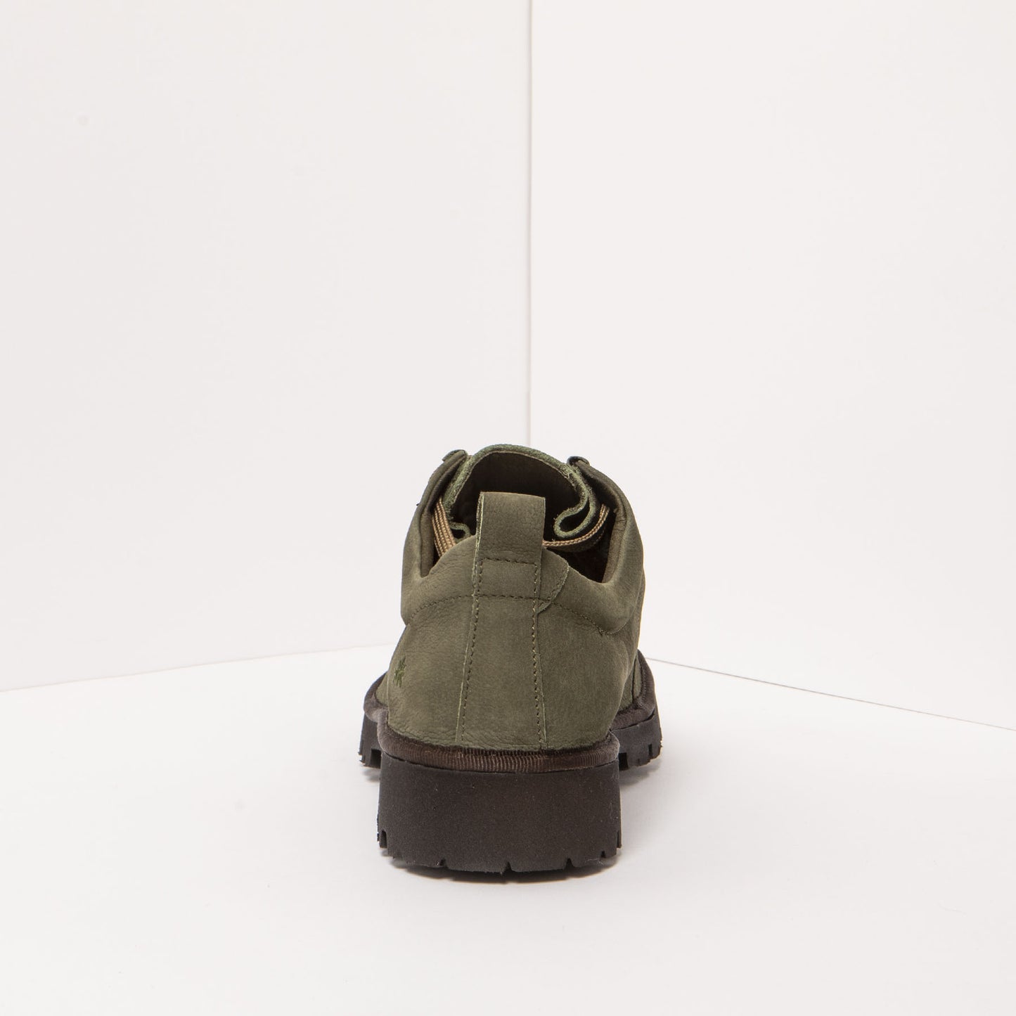 gid://shopify/Product/15785716351308_8