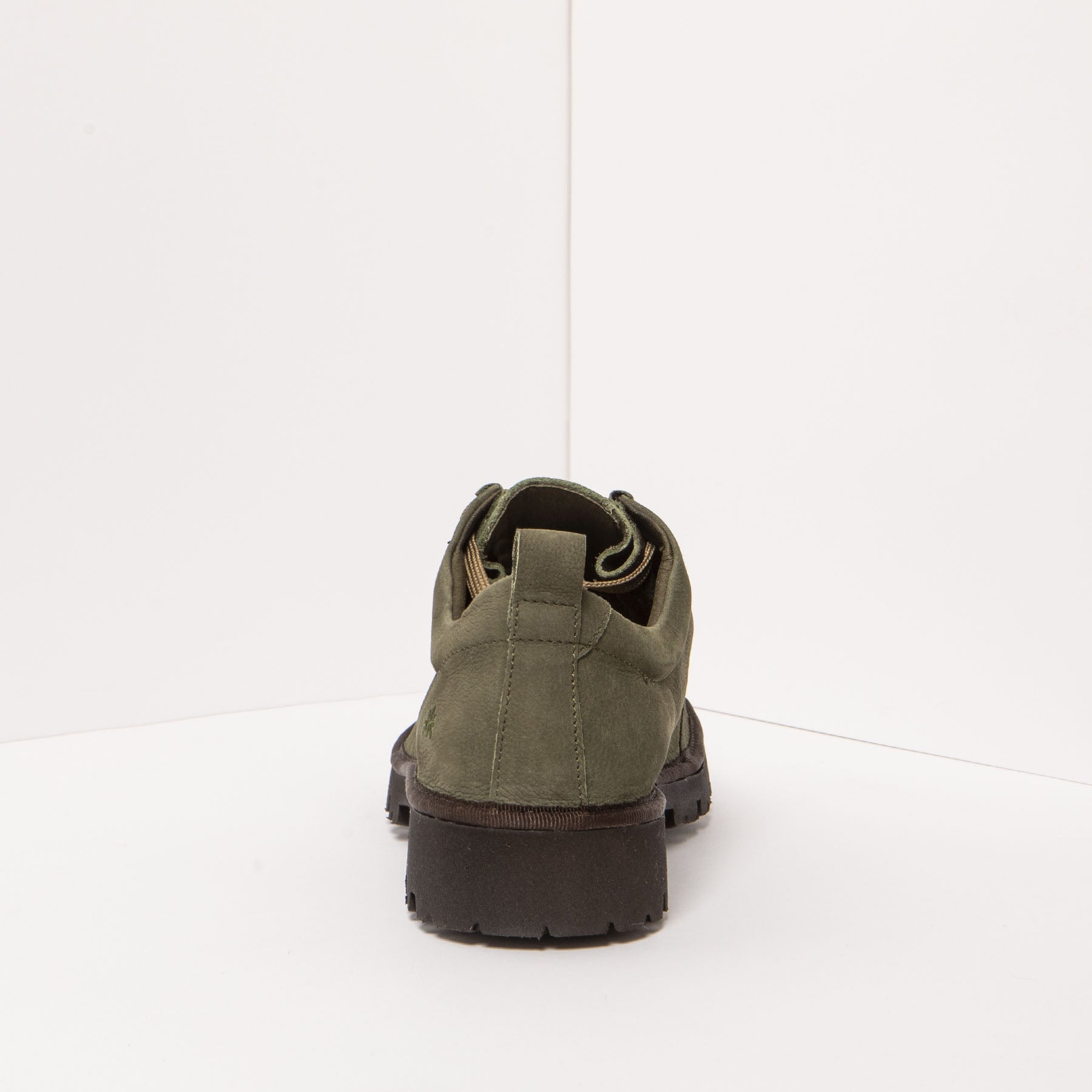 gid://shopify/Product/15785716351308_8