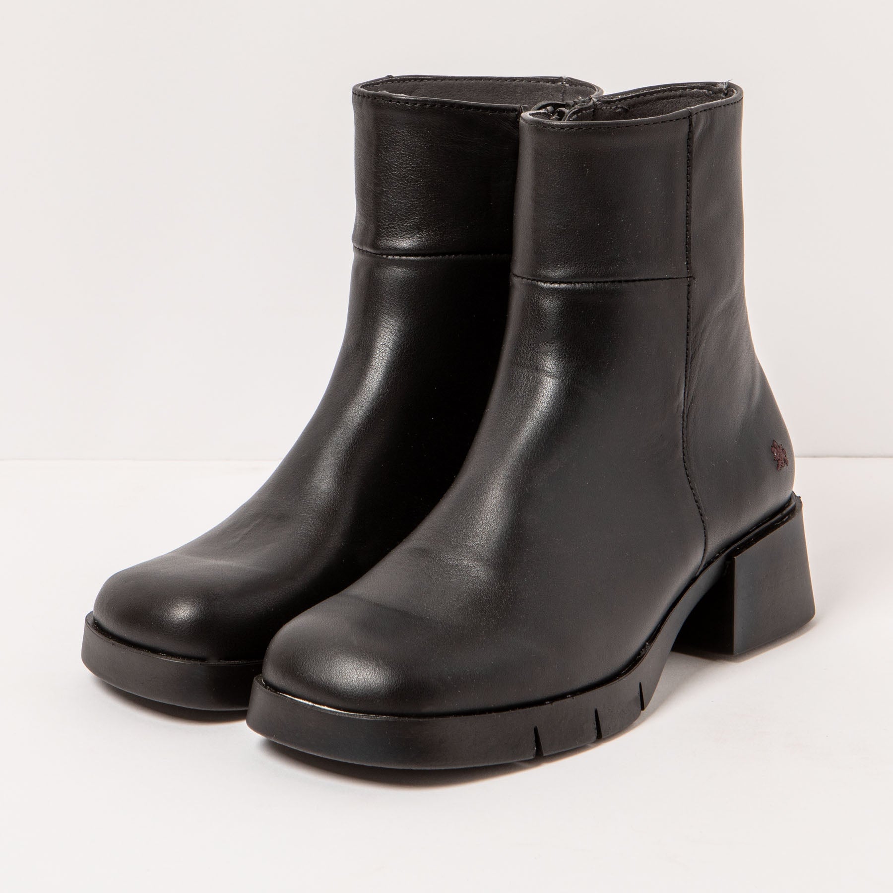 gid://shopify/Product/15693779927372_2