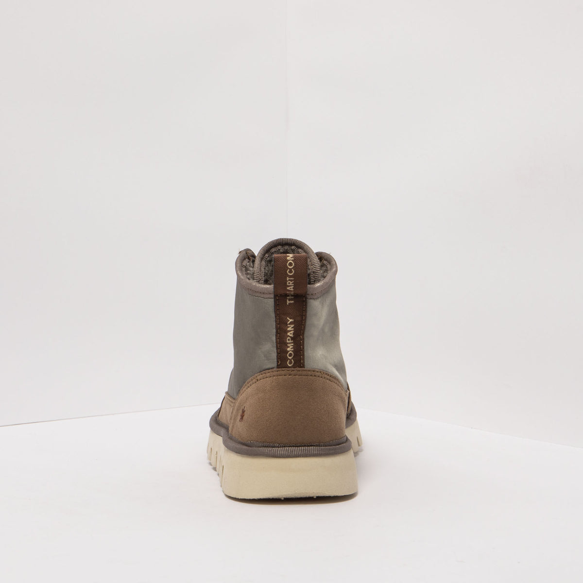 gid://shopify/Product/16171349311820_5