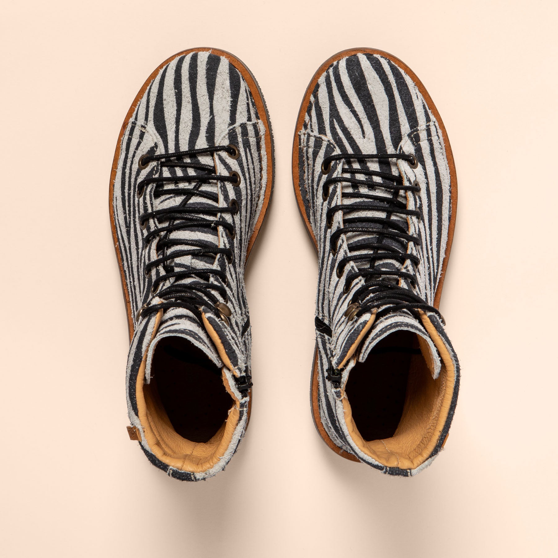 gid://shopify/Product/15700822458700_4