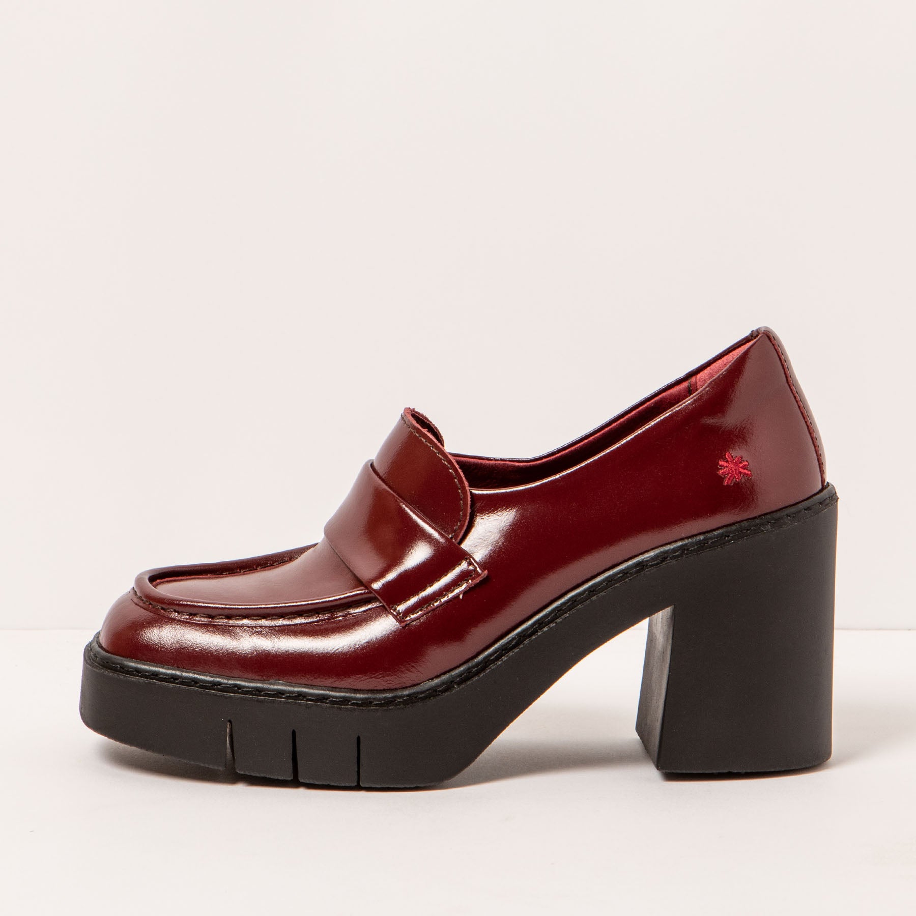 gid://shopify/Product/15694350680396_1