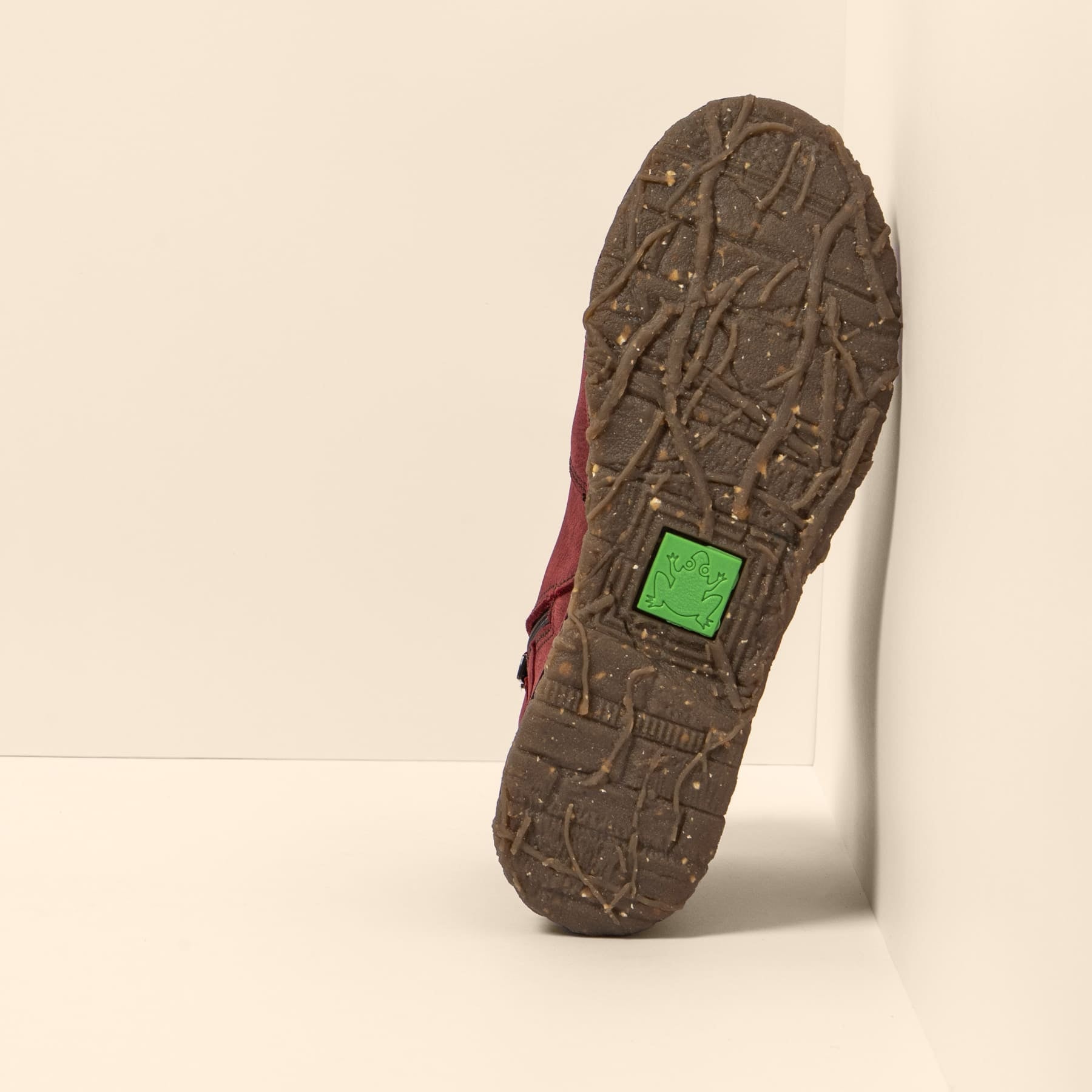 gid://shopify/Product/15700270448972_3