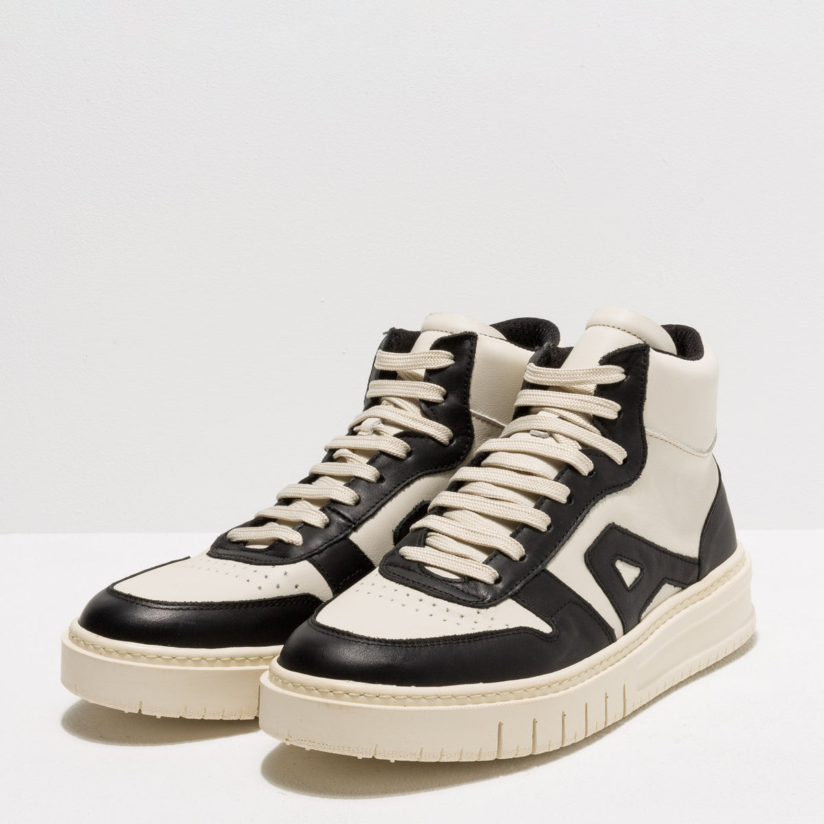 gid://shopify/Product/16171477107020_5