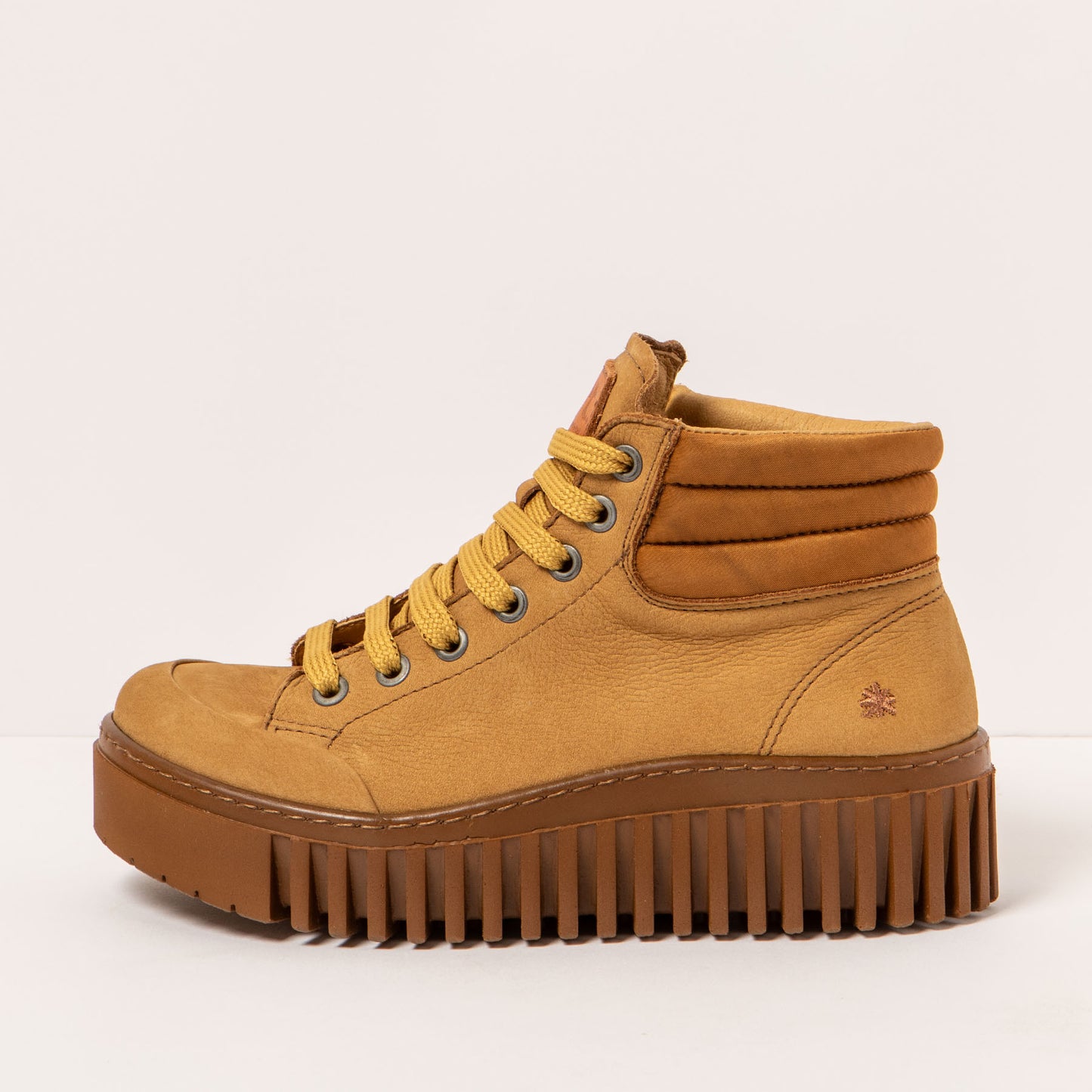 gid://shopify/Product/15694070546764_1