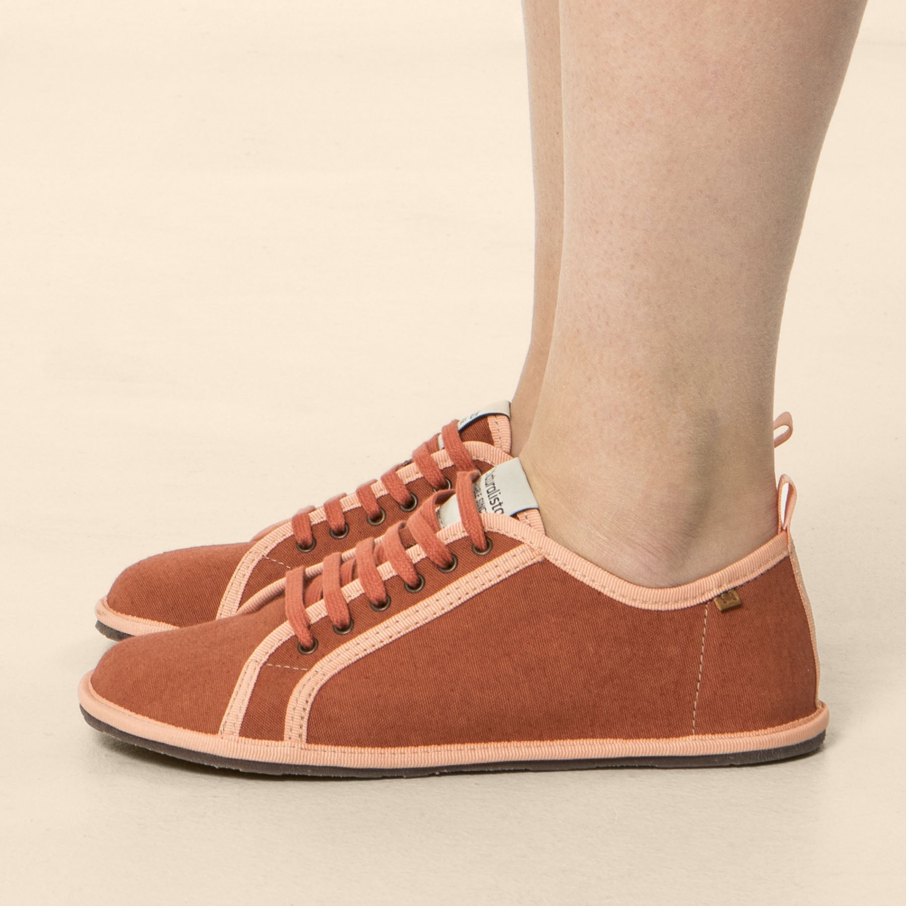 gid://shopify/Product/15700431405388_1
