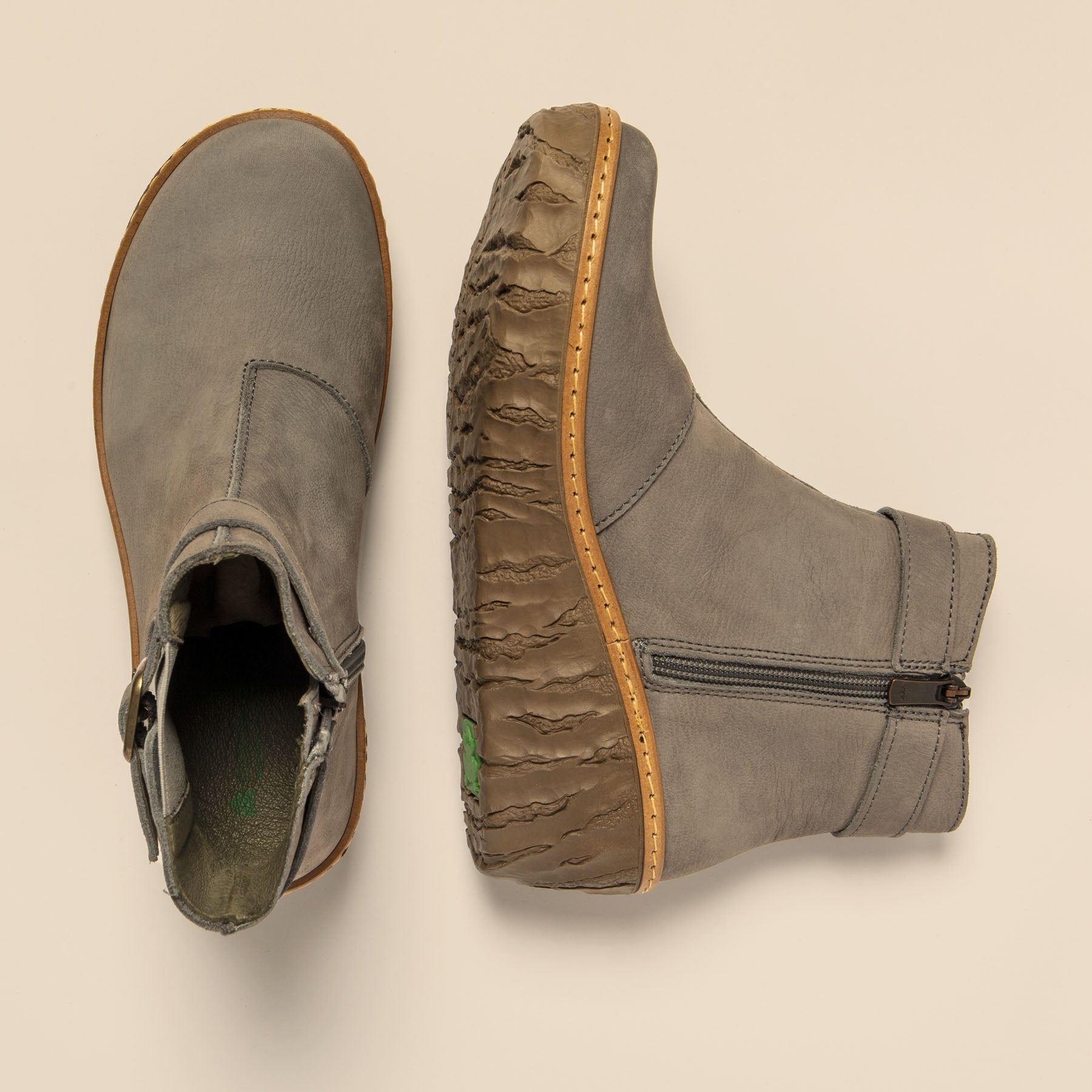 gid://shopify/Product/15699897909580_4