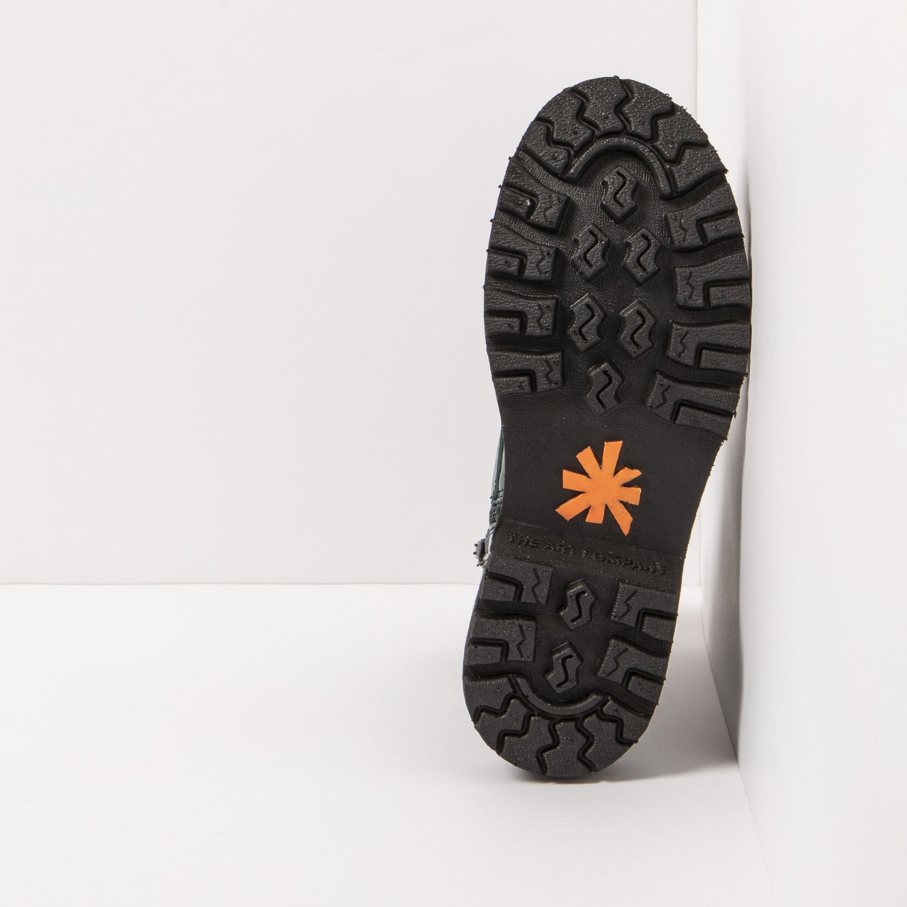 gid://shopify/Product/15785693774156_6