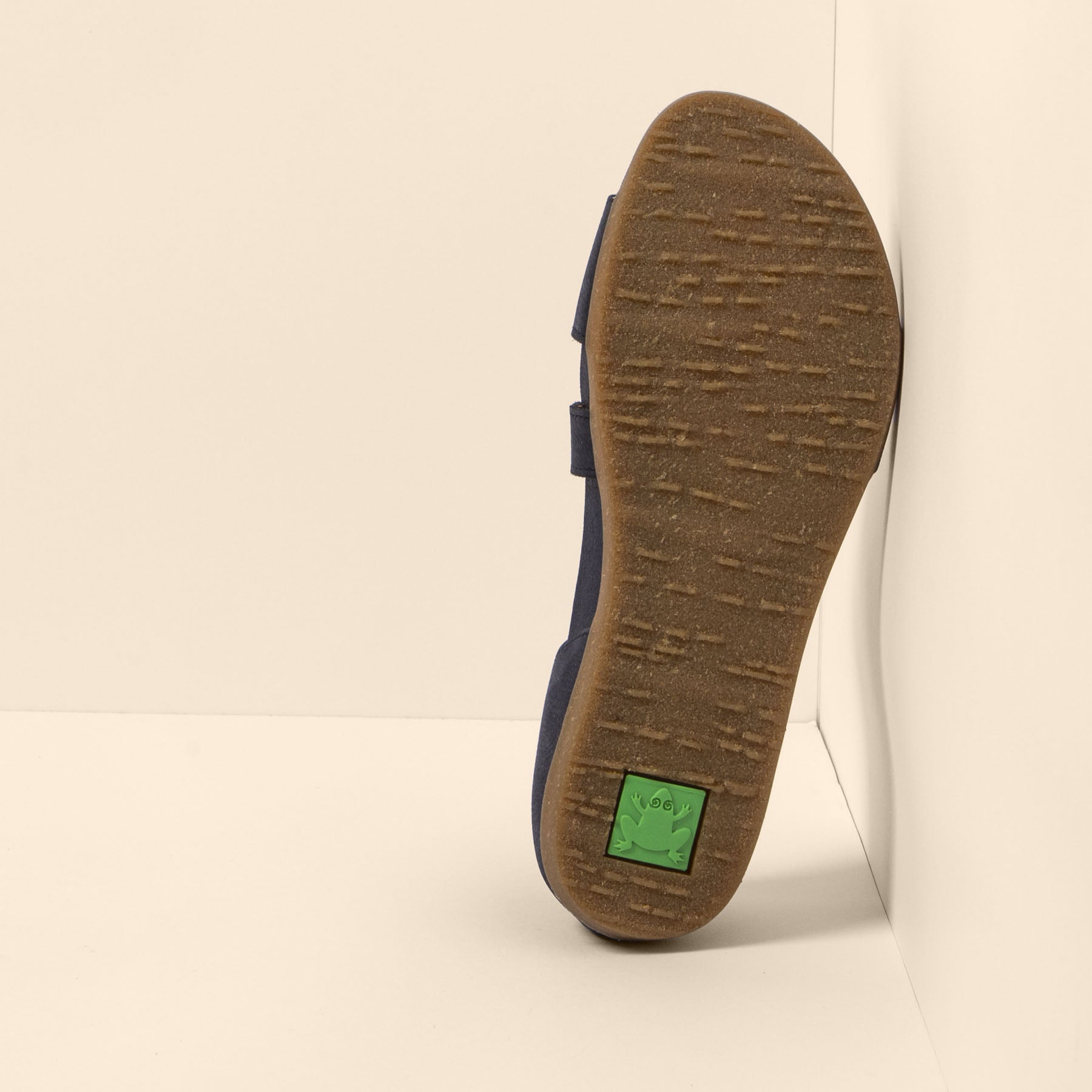 gid://shopify/Product/15700036616524_6