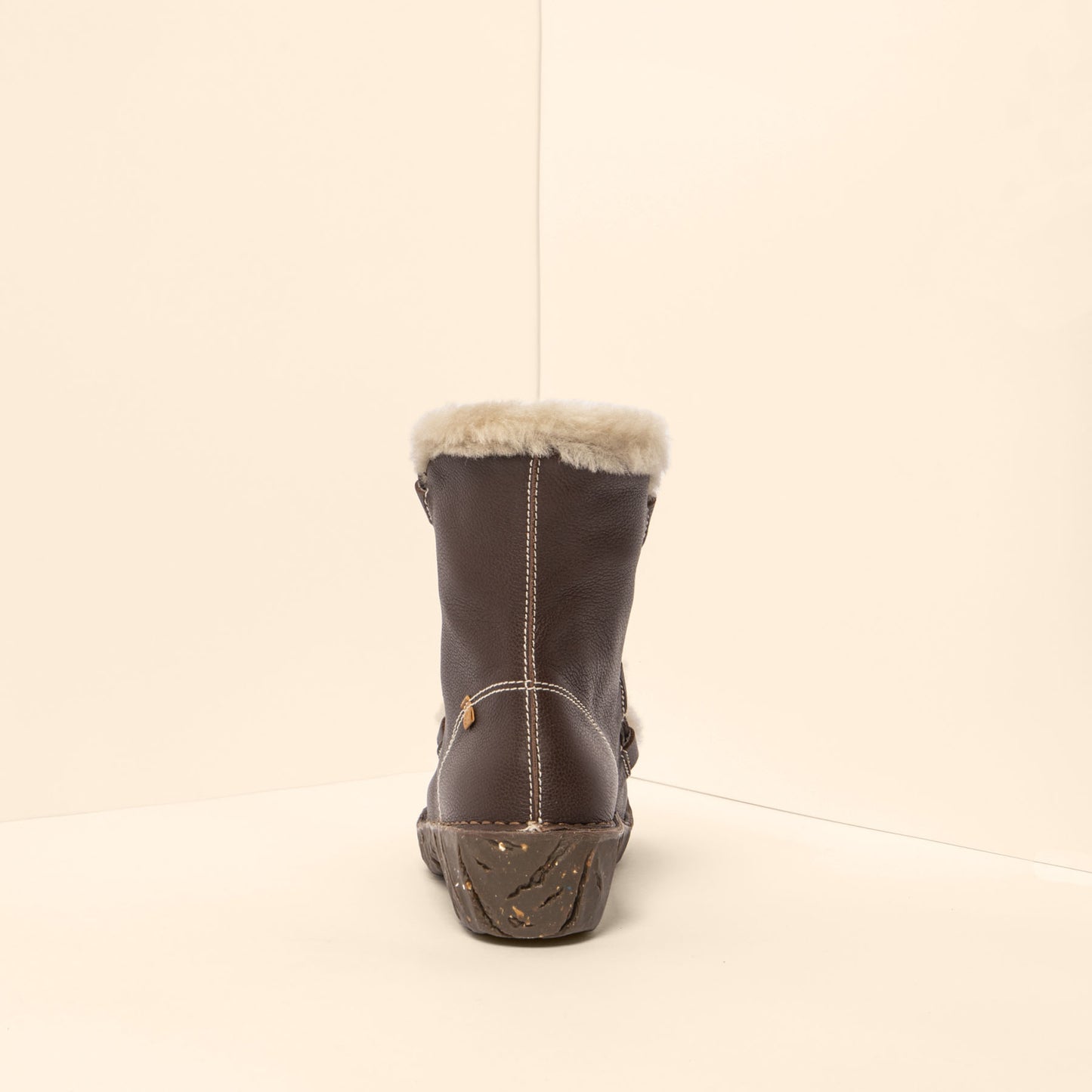 gid://shopify/Product/15699964920140_5