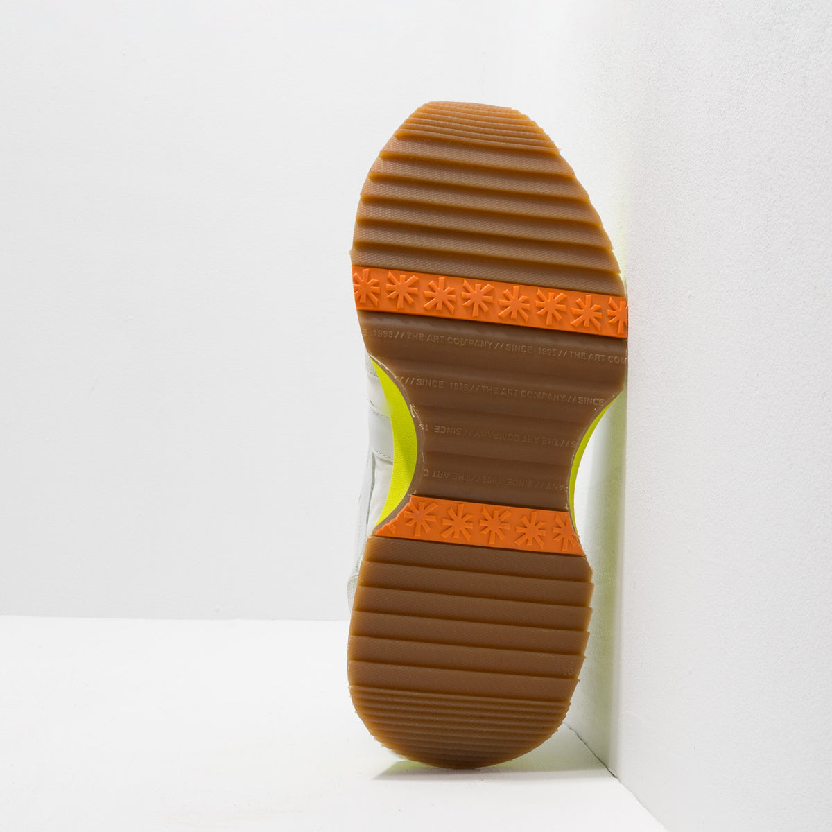 gid://shopify/Product/16171520524620_3