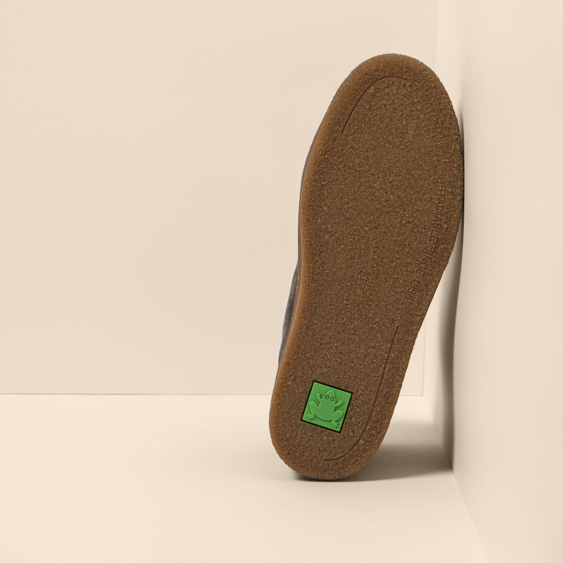 gid://shopify/Product/15700103627084_6