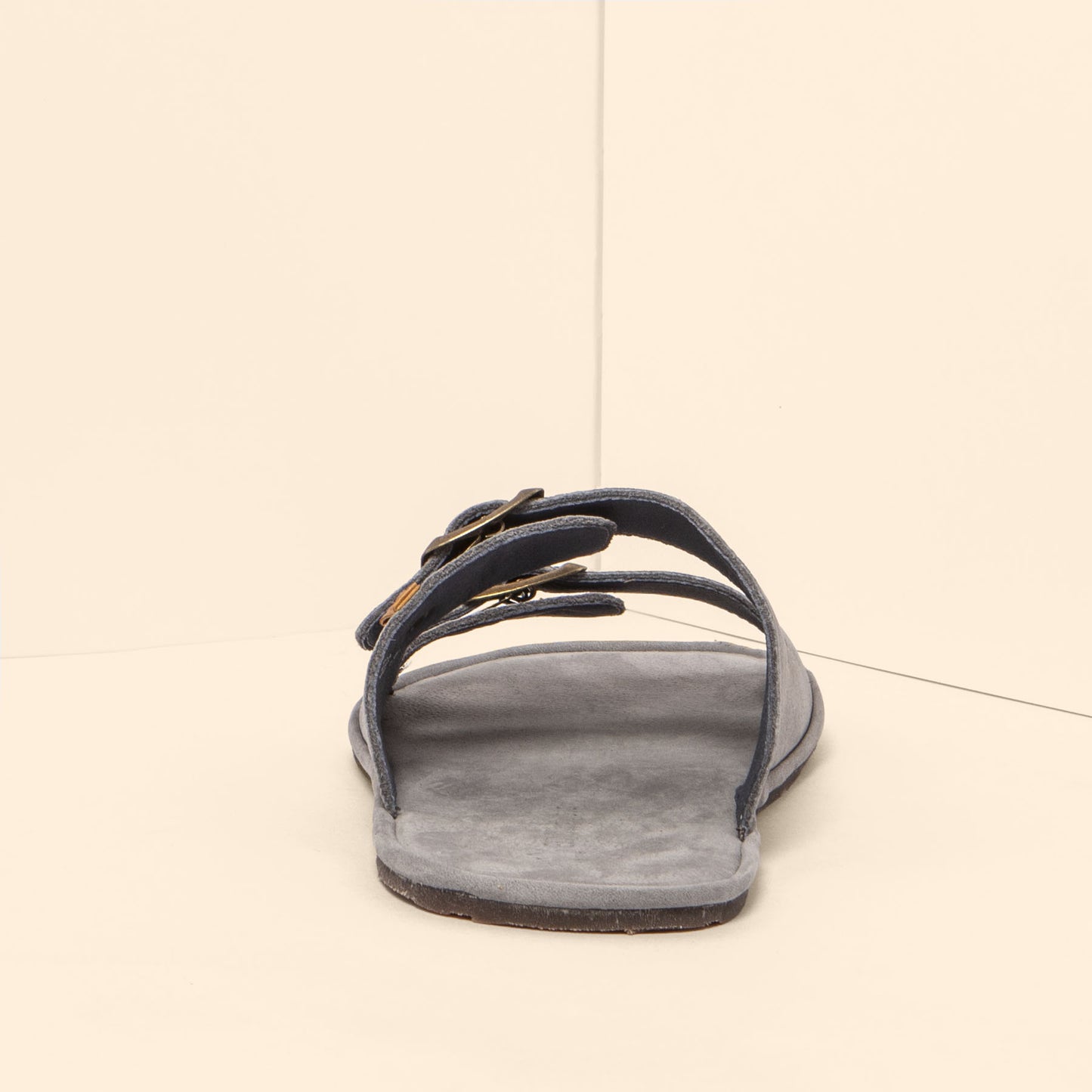 gid://shopify/Product/15700441989452_5