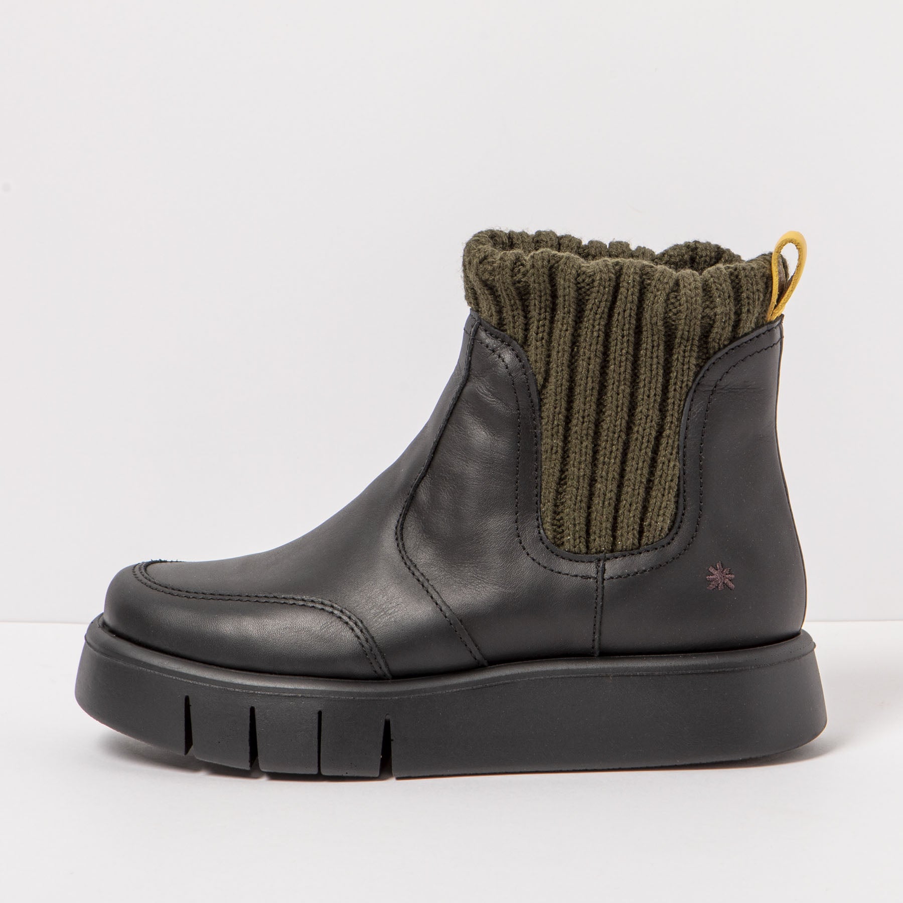 gid://shopify/Product/15785701540172_4