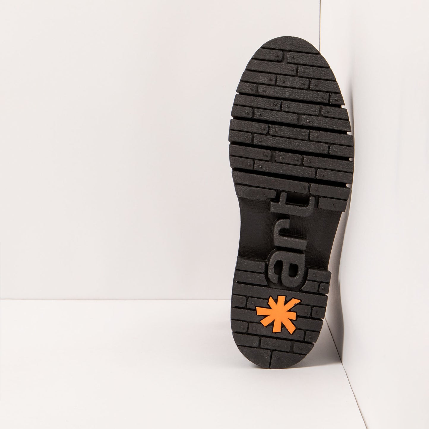 gid://shopify/Product/15694341538124_3
