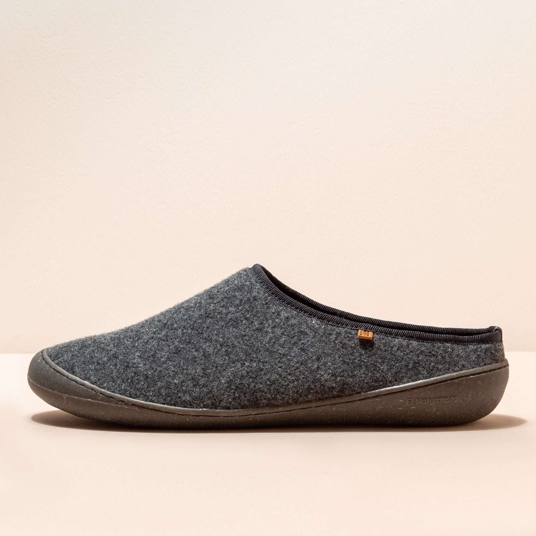 gid://shopify/Product/15700282605900_4
