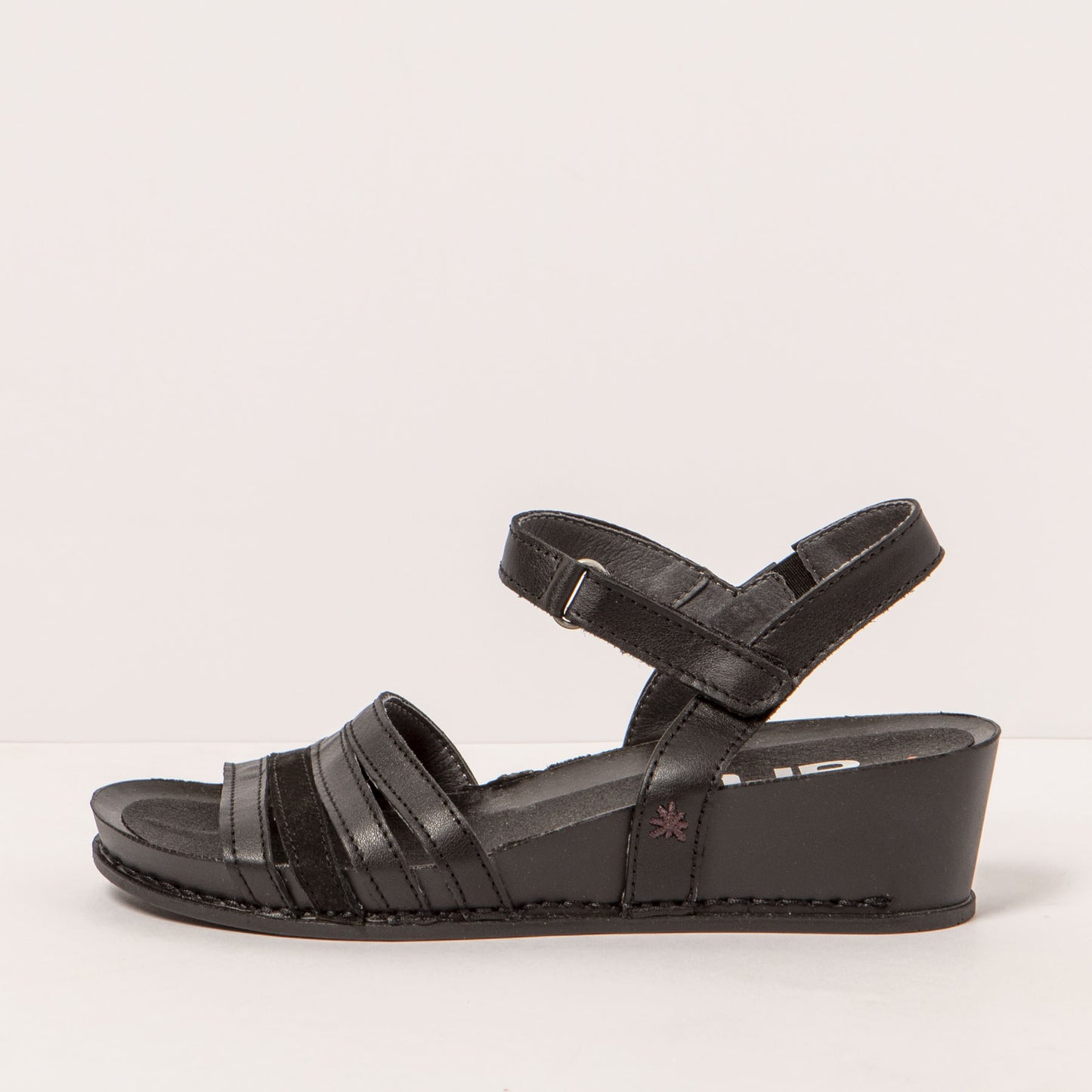 gid://shopify/Product/15693493666124_1
