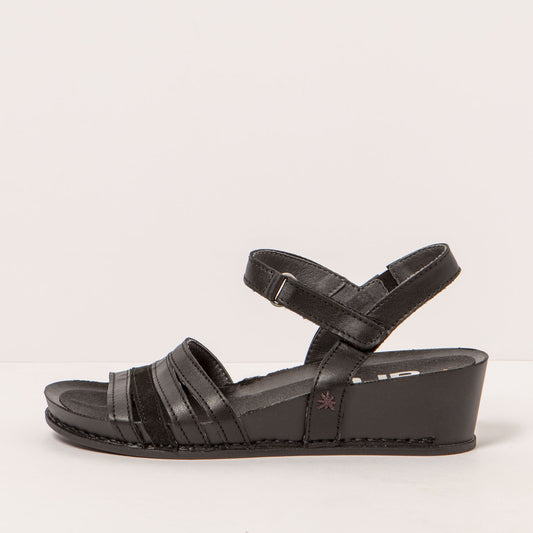 gid://shopify/Product/15693493666124_1